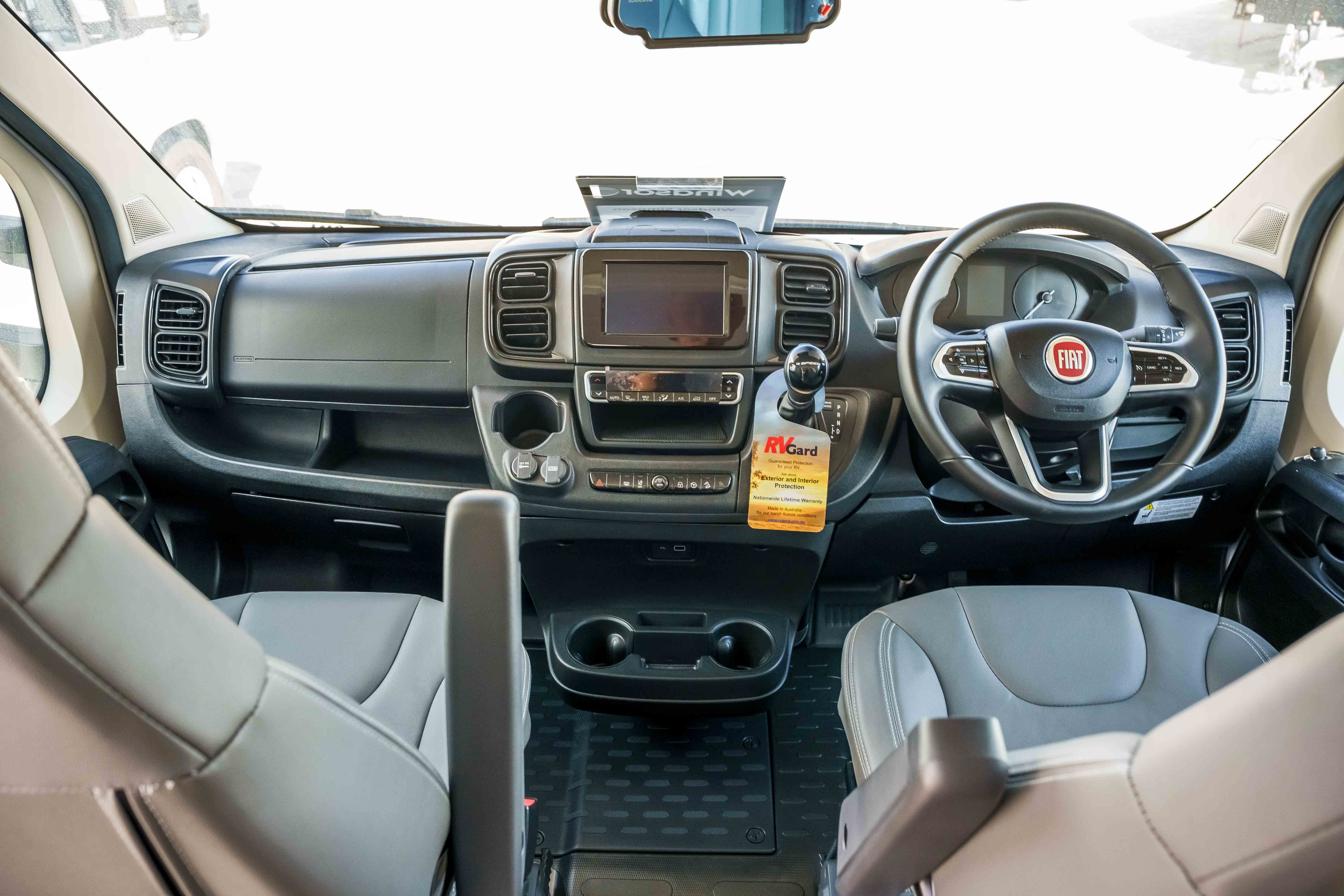 Carousel Popup Thumnails 4 - 2023 Windsor Simpson Fiat 4 Berth
