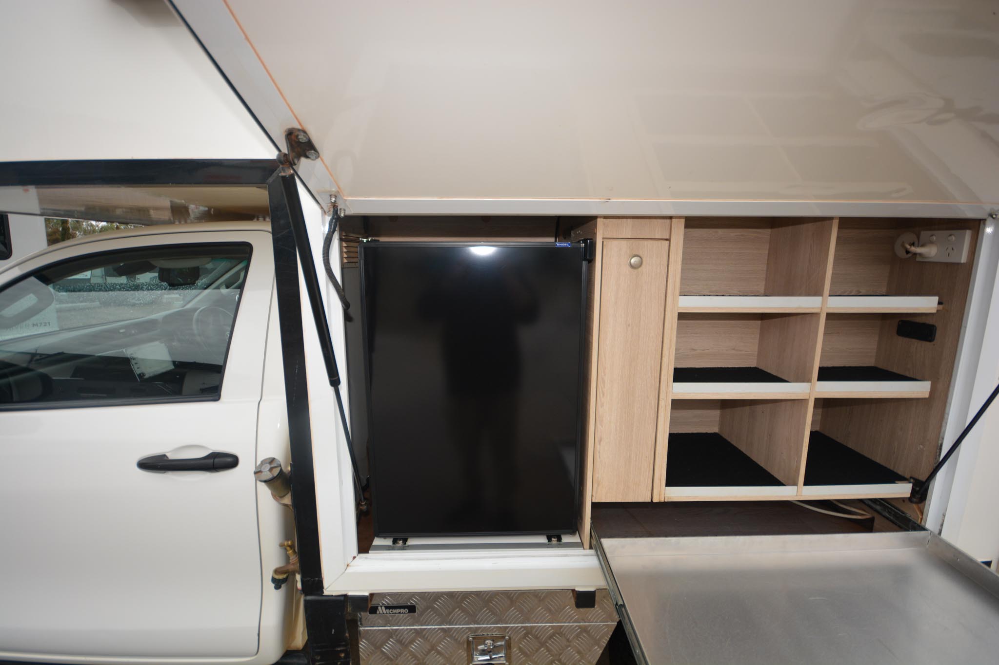 Carousel Popup Thumnails 11 - 2022 Windsor Maverick T590