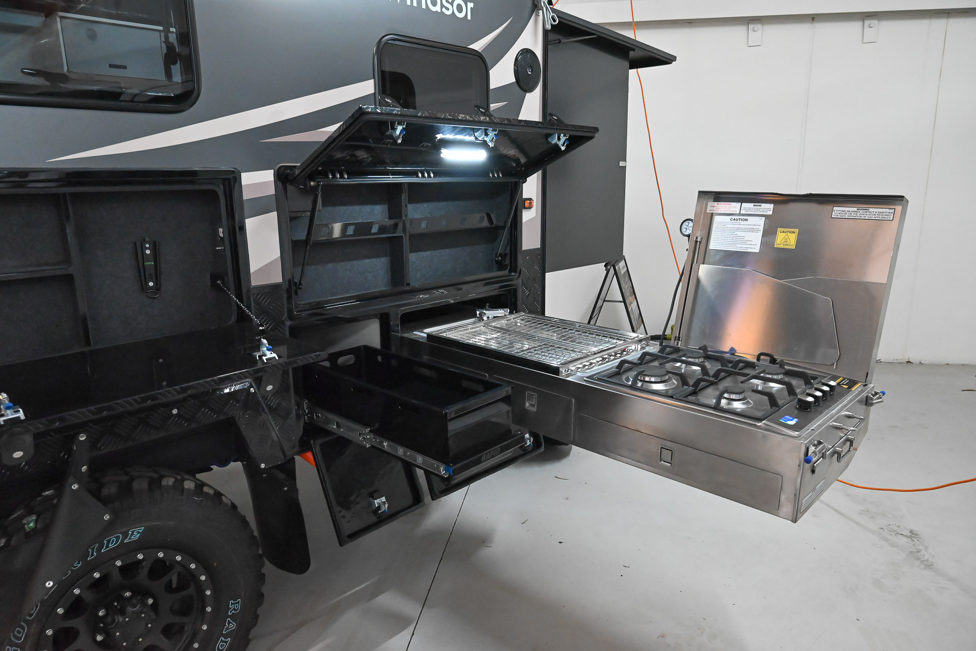 Carousel Popup Thumnails 21 - 2025 Windsor Rapid 13