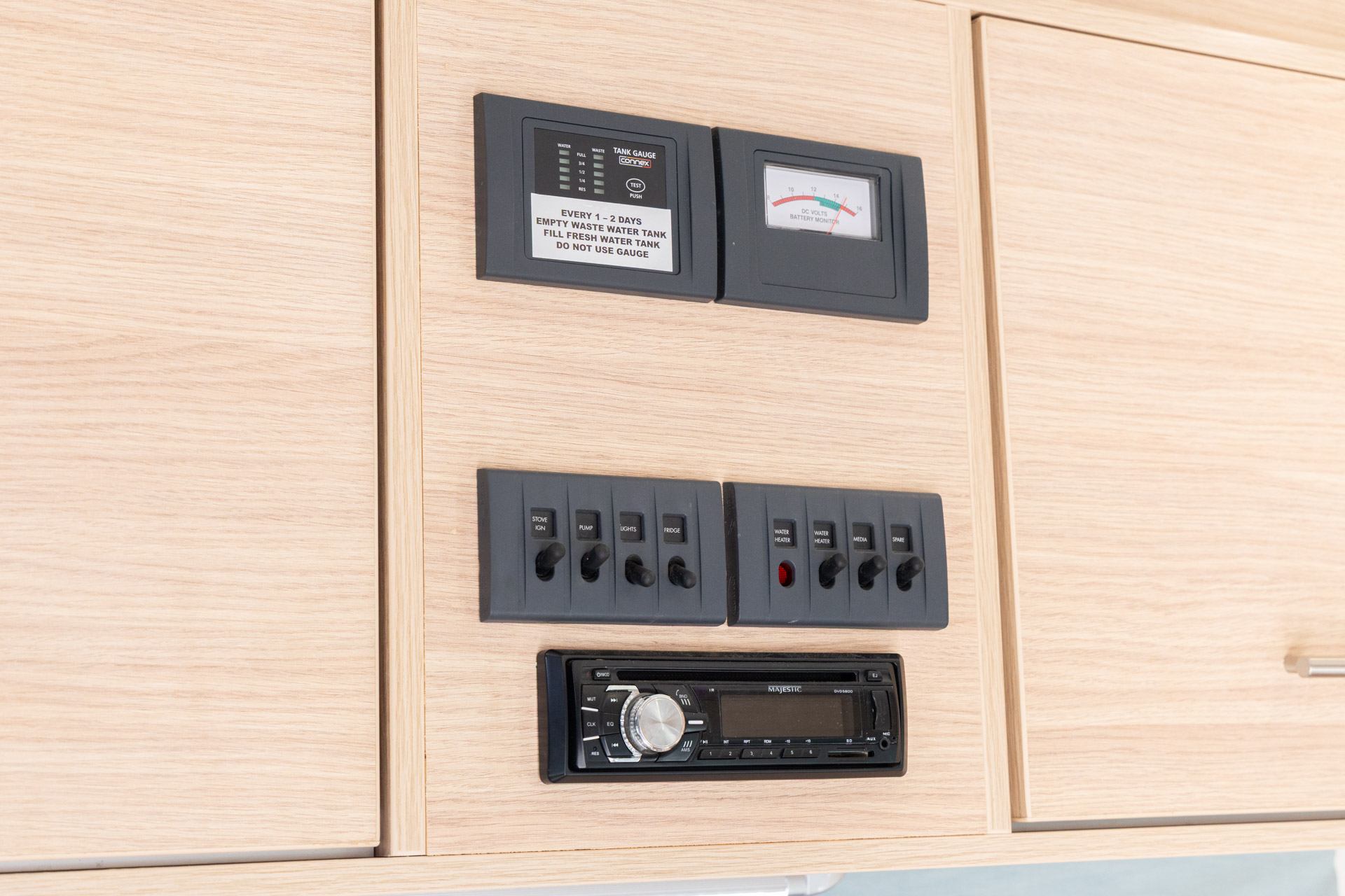 Carousel Popup Thumnails 16 - 2019 Kea River M721 Mercedes 6 Berth