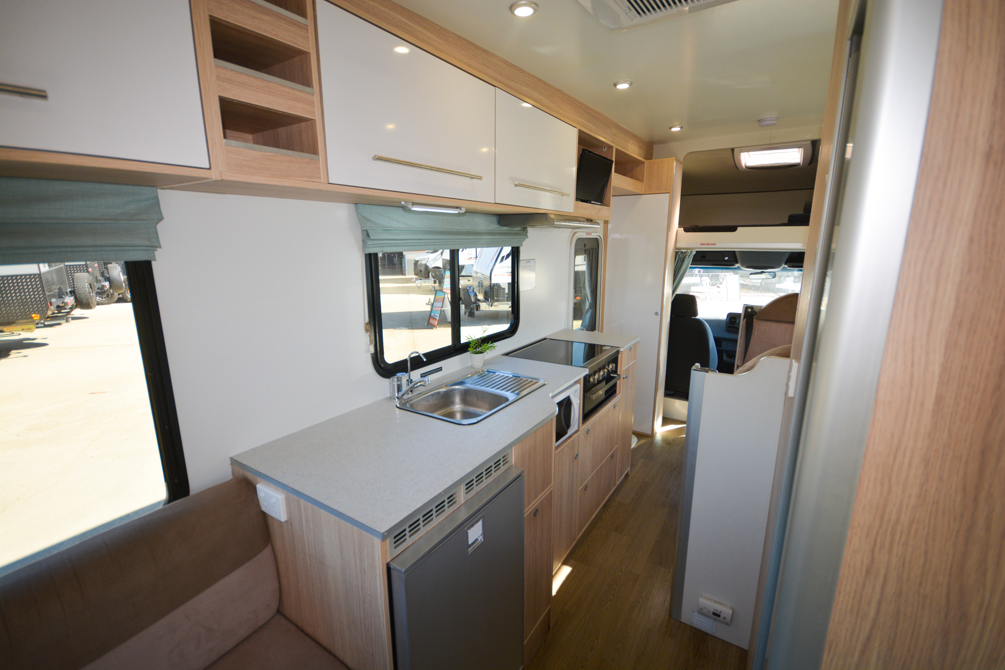 Carousel Popup Thumnails 20 - 2021 Kea River M721 Mercedes 6 Berth