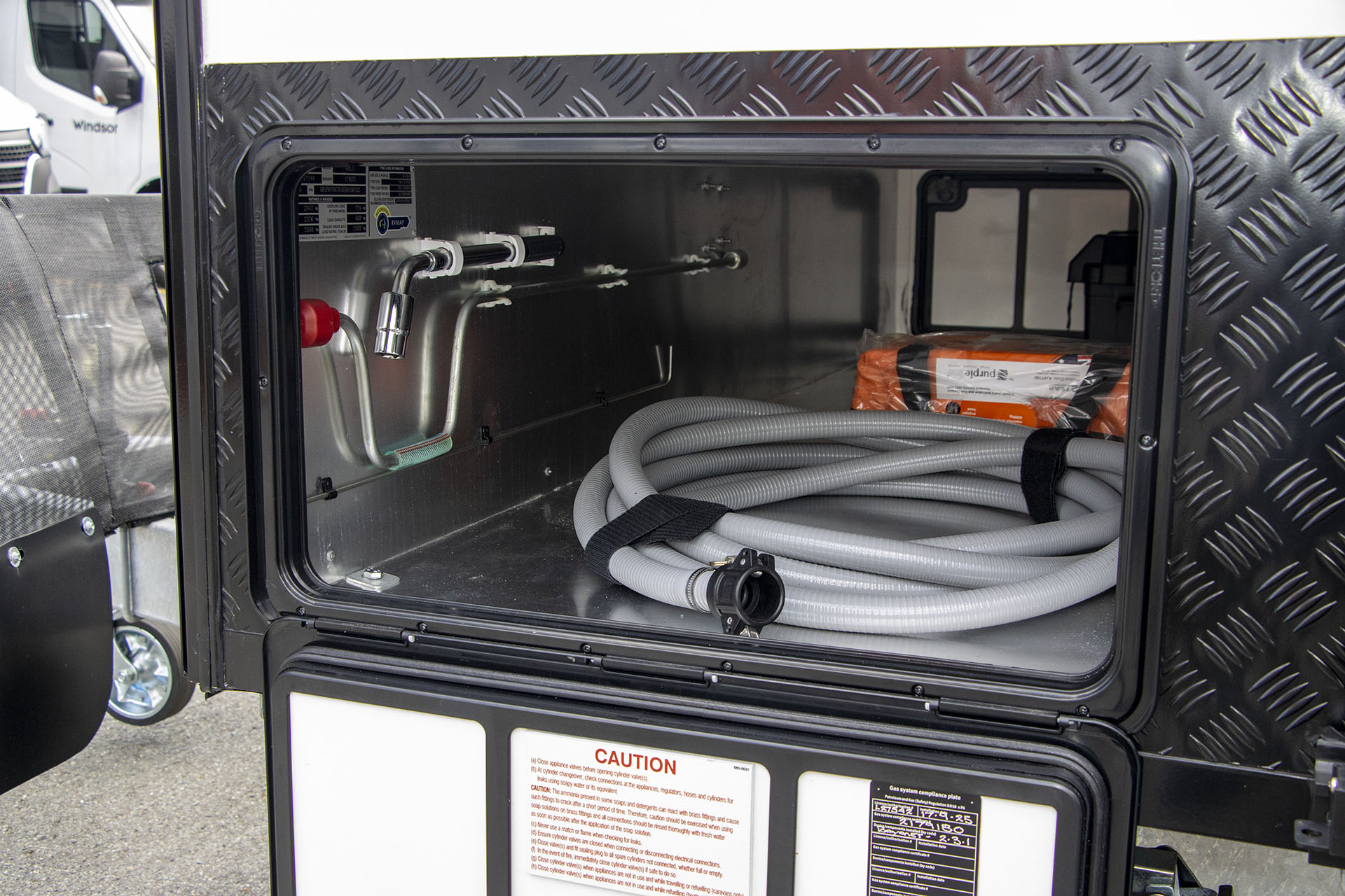 Carousel Popup Thumnails 23 - 2025 Windsor Wild Semi Off Road 176RD
