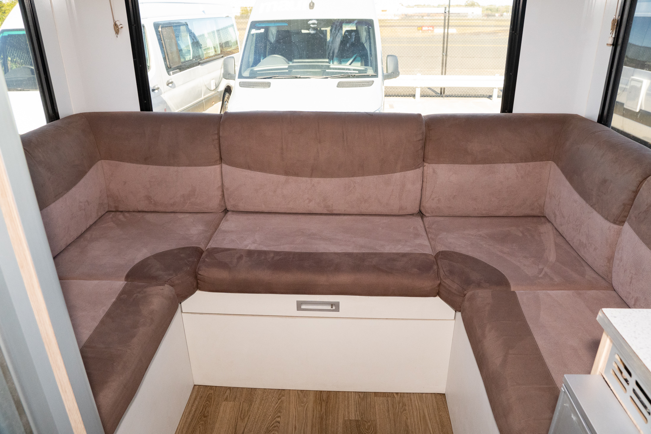 Carousel Popup Thumnails 29 - 2021 Kea River M721 Mercedes 6 Berth