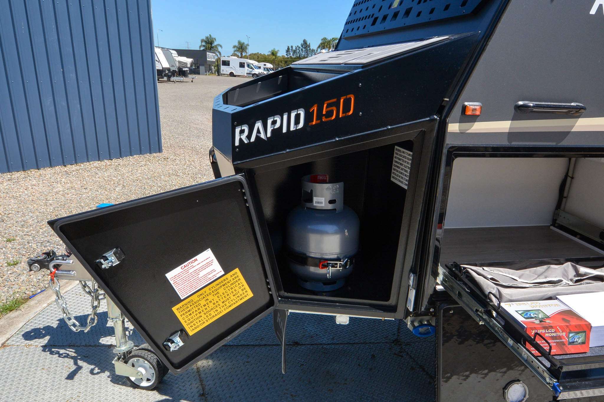 Carousel Popup Thumnails 10 - 2025 Windsor Rapid 15D