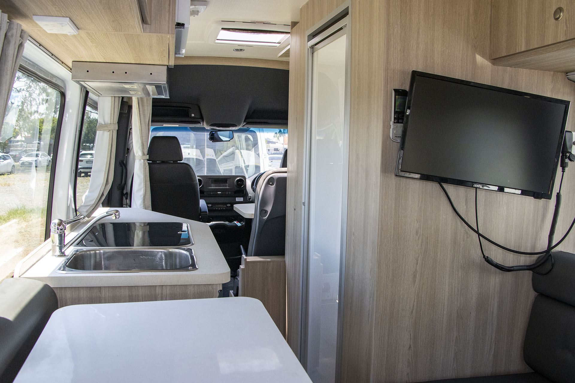 Carousel Popup Thumnails 18 - 2021 Talvor Euro Tourer Mercedes 2 Berth 4S