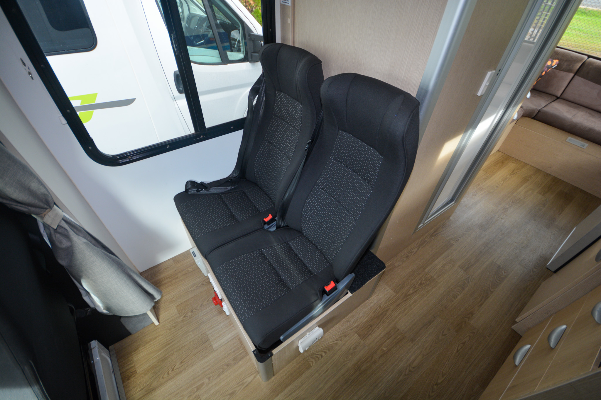 Carousel Popup Thumnails 24 - 2021 Kea Discovery M660 Mercedes 4 Berth