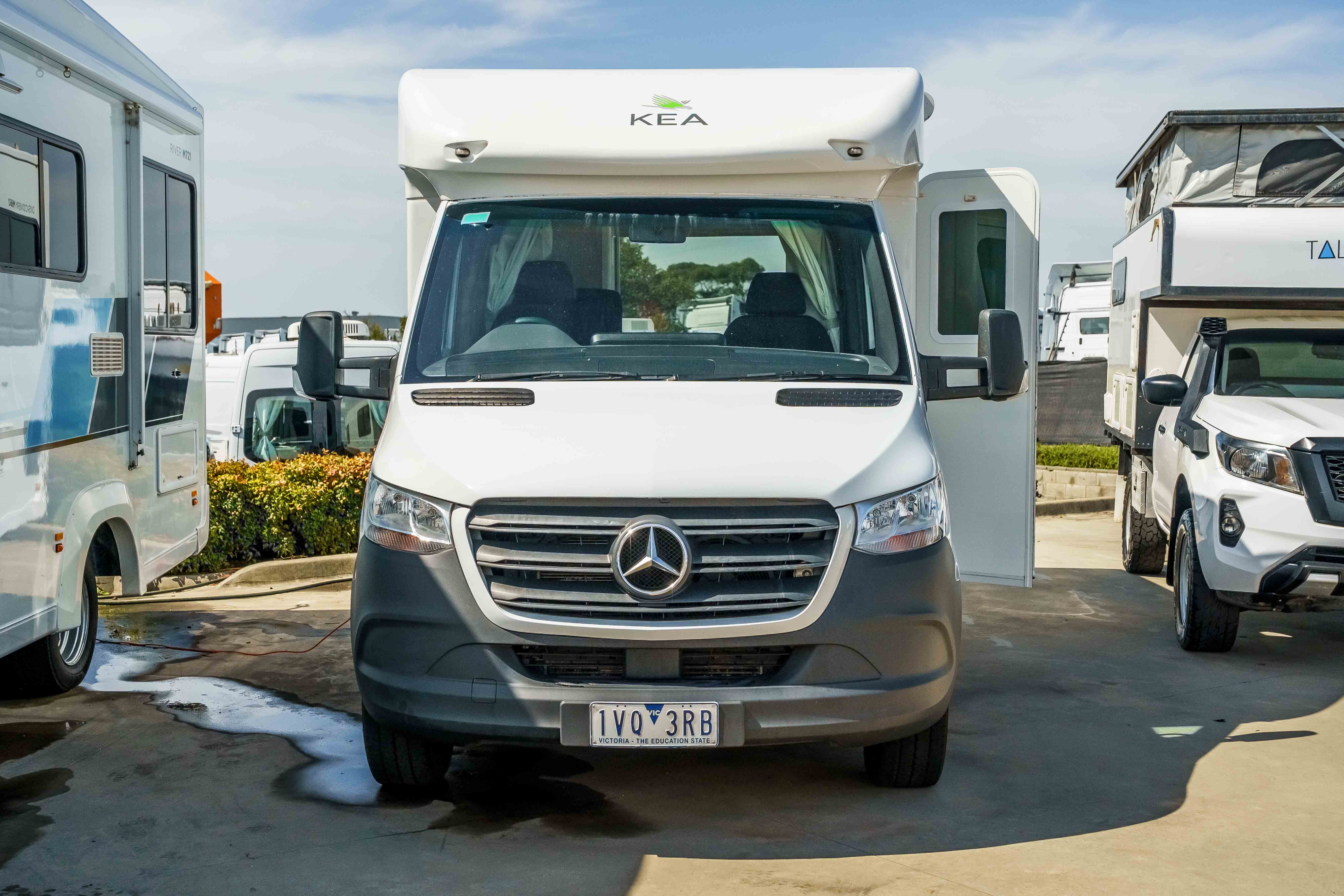 Carousel Popup Thumnails 3 - 2021 Kea Discovery M660 Mercedes 4 Berth