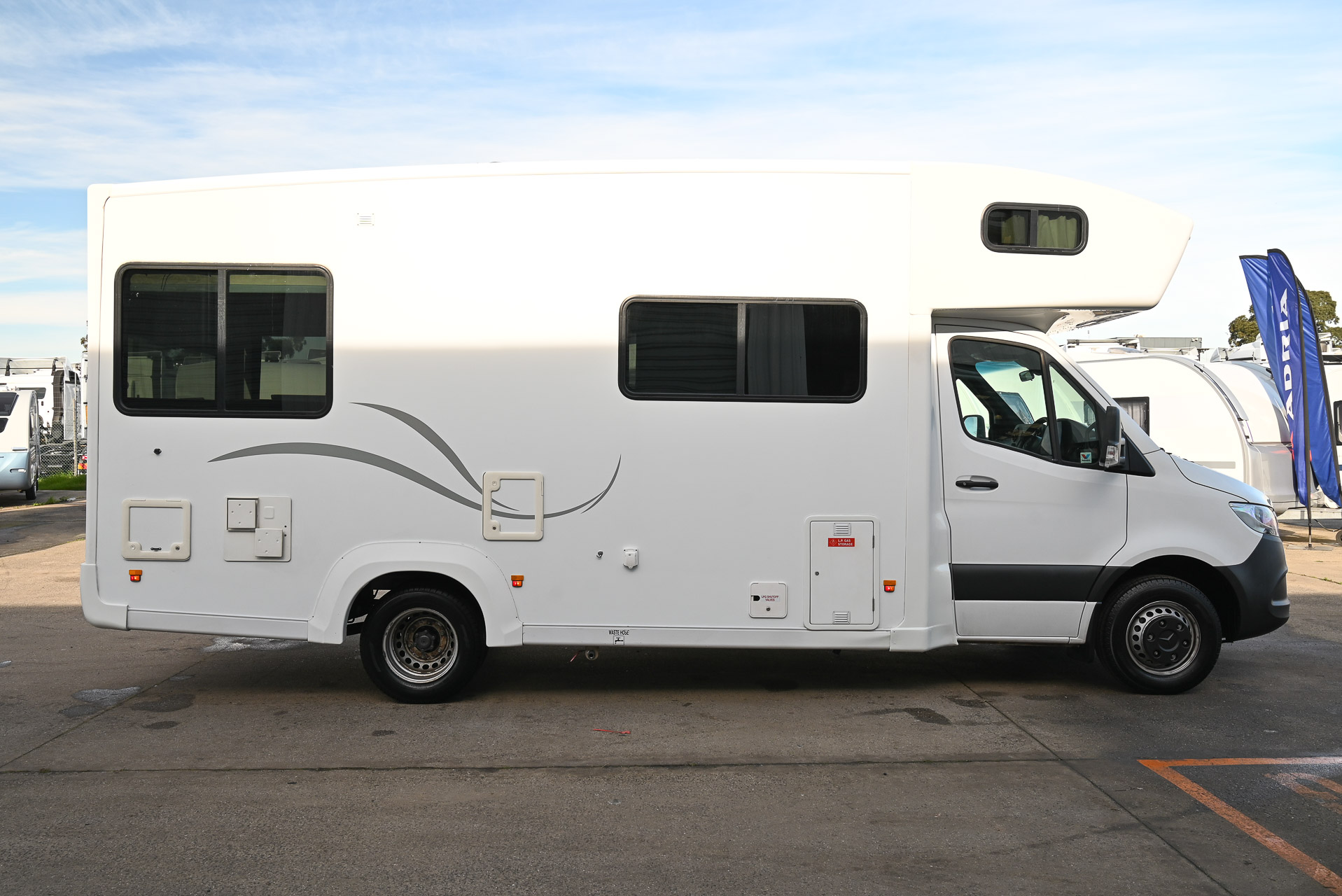 Carousel Popup Thumnails 10 - 2021 Kea River M721 Mercedes 6 Berth