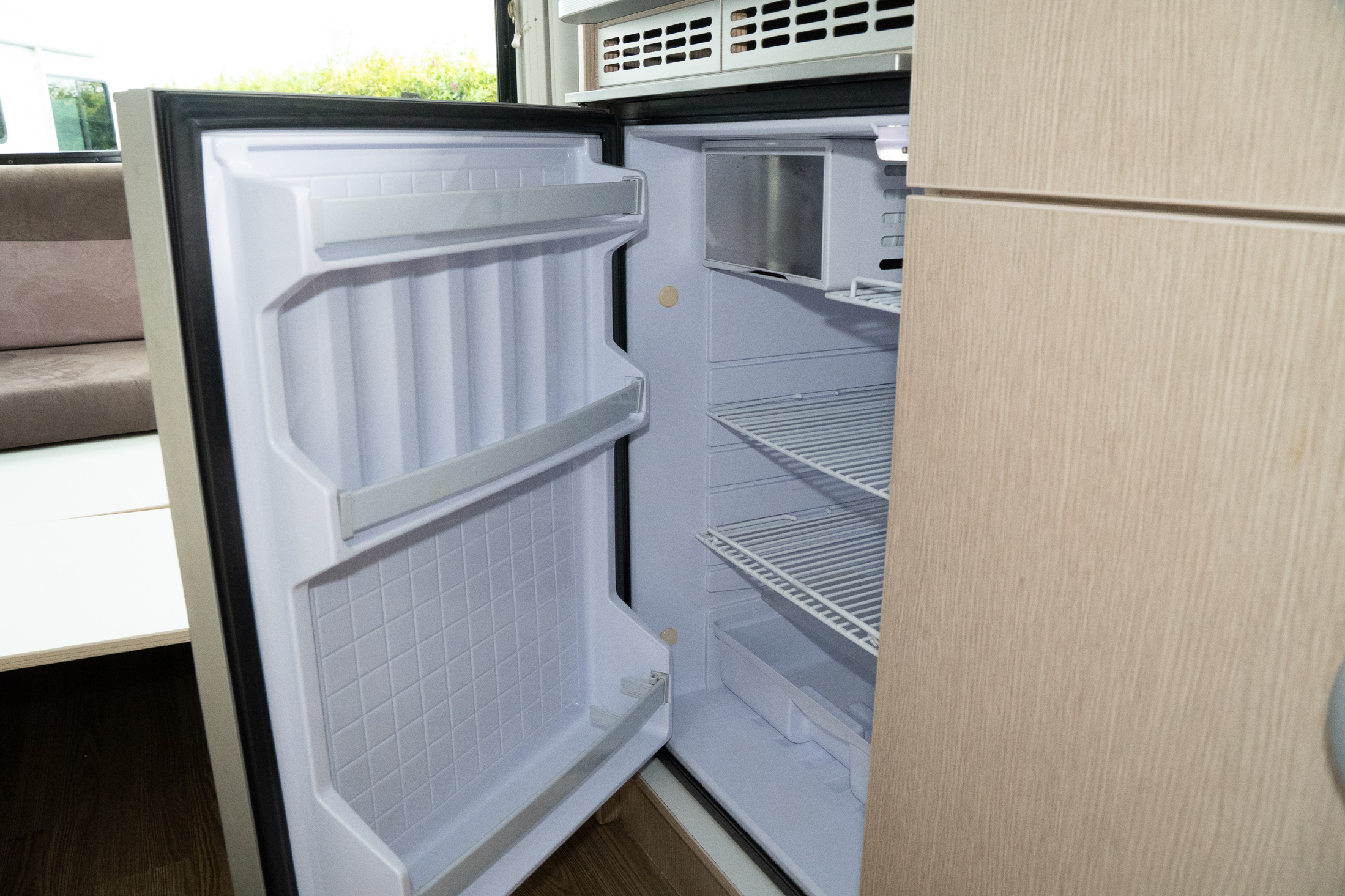 Carousel Popup Thumnails 28 - 2021 Kea Discovery M660 Mercedes 4 Berth