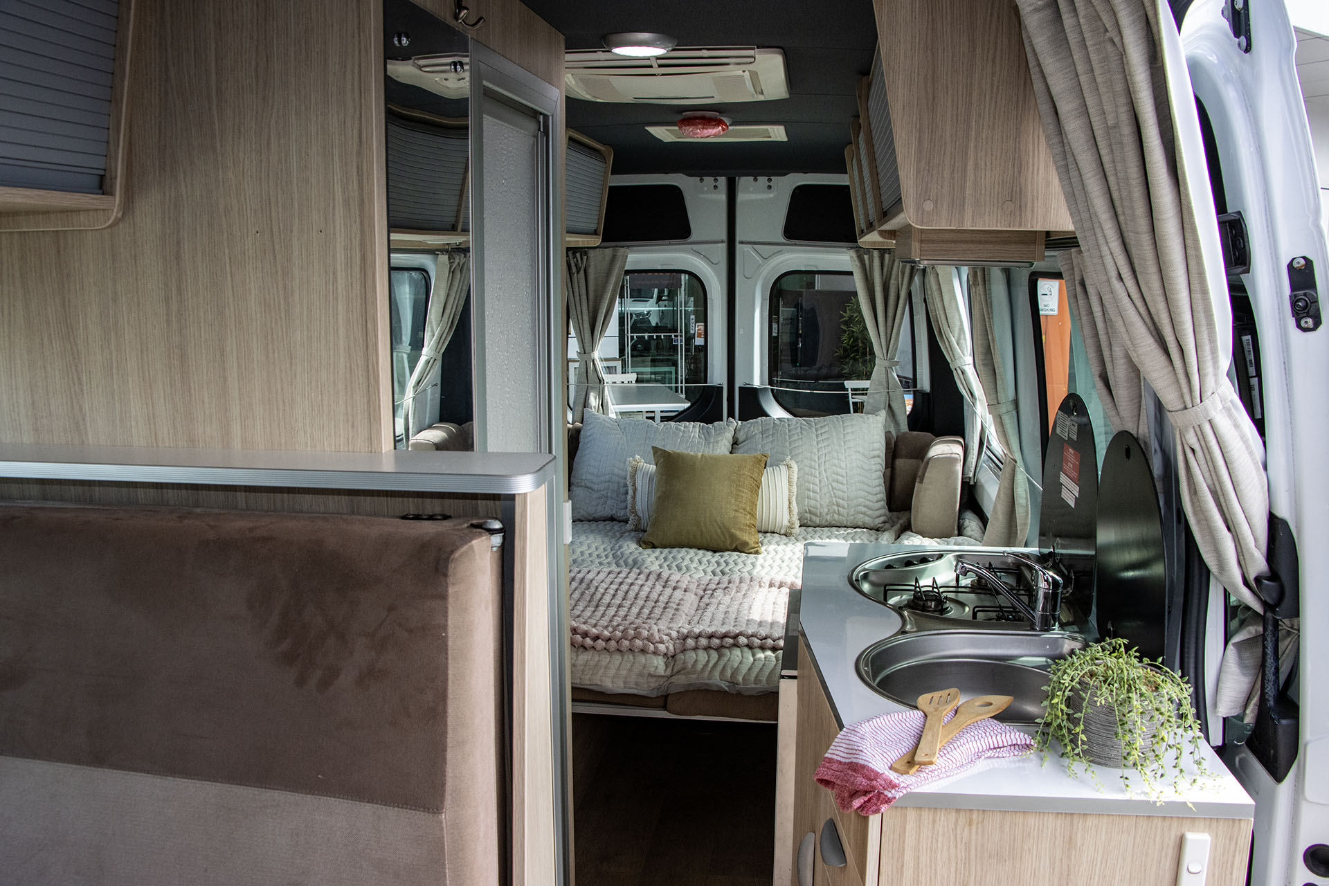 Carousel Popup Thumnails 24 - 2020 Kea Nomad M700 Mercedes 3 Berth