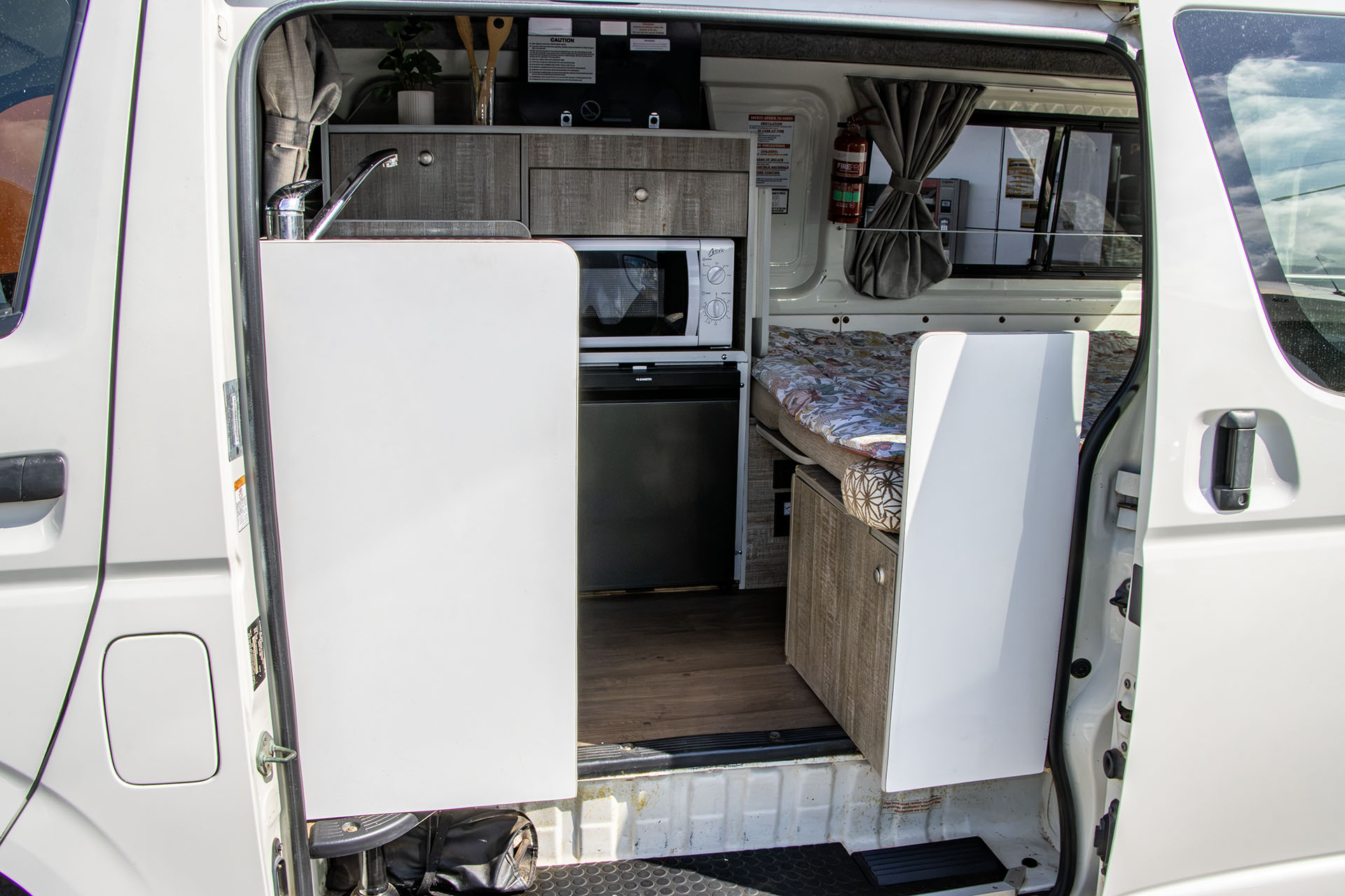 Carousel Popup Thumnails 19 - 2018 Talvor HiTop T490 Toyota 2 Berth