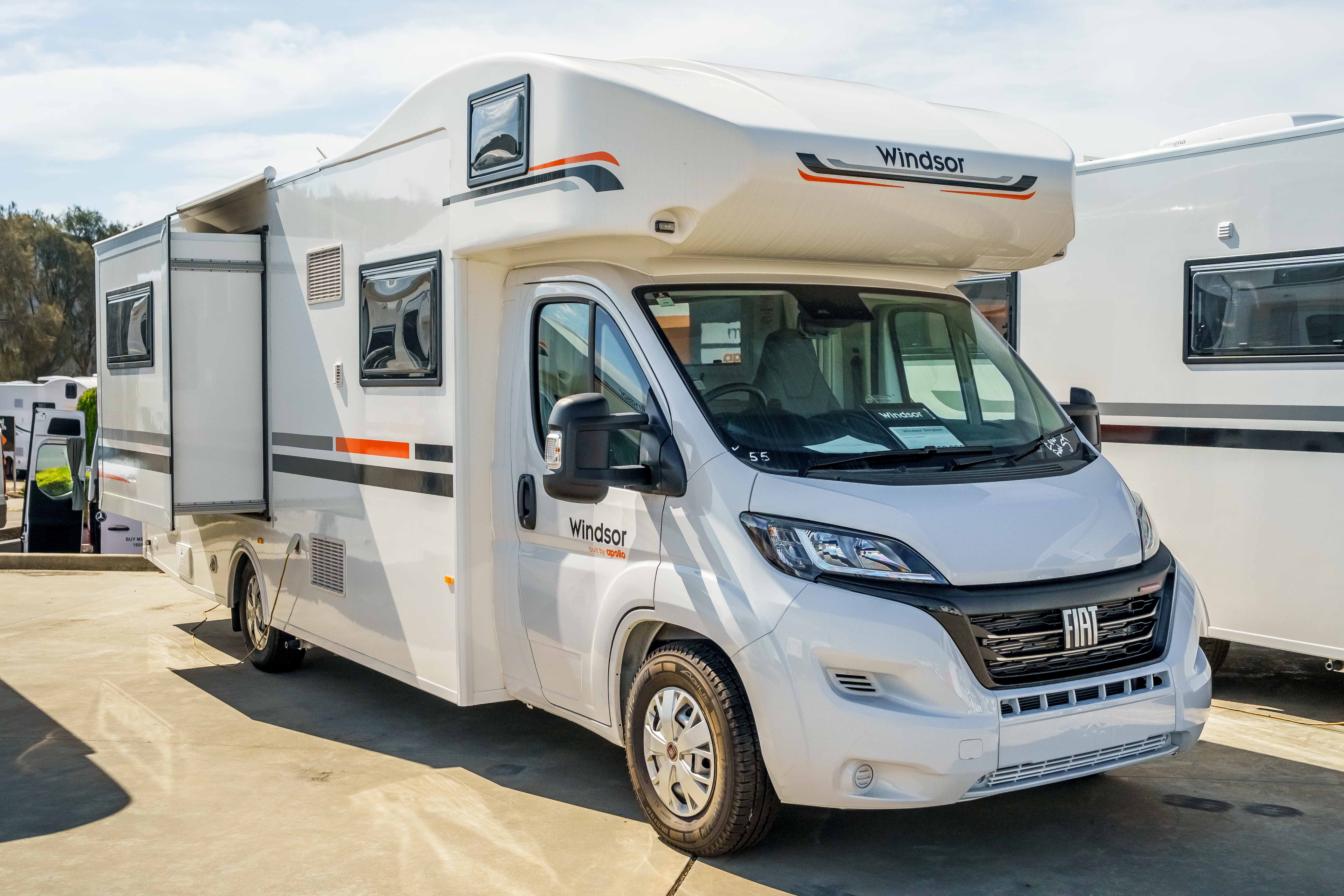 Carousel Popup Main - 2023 Windsor Simpson Fiat 4 Berth