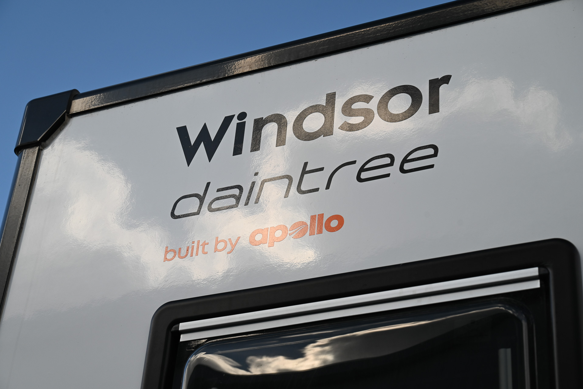 Carousel Popup Thumnails 9 - 2024 Windsor Daintree Renault 2 Berth