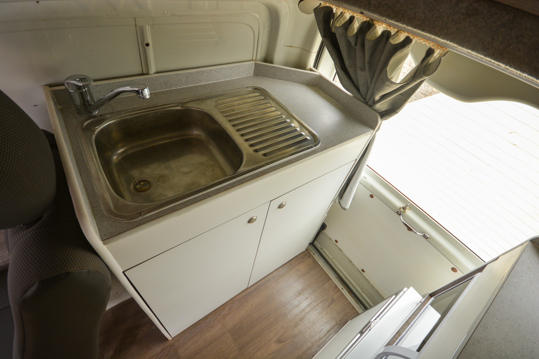 Carousel Popup Thumnails 23 - 2018 Talvor Endeavour Toyota HiAce 4 Berth