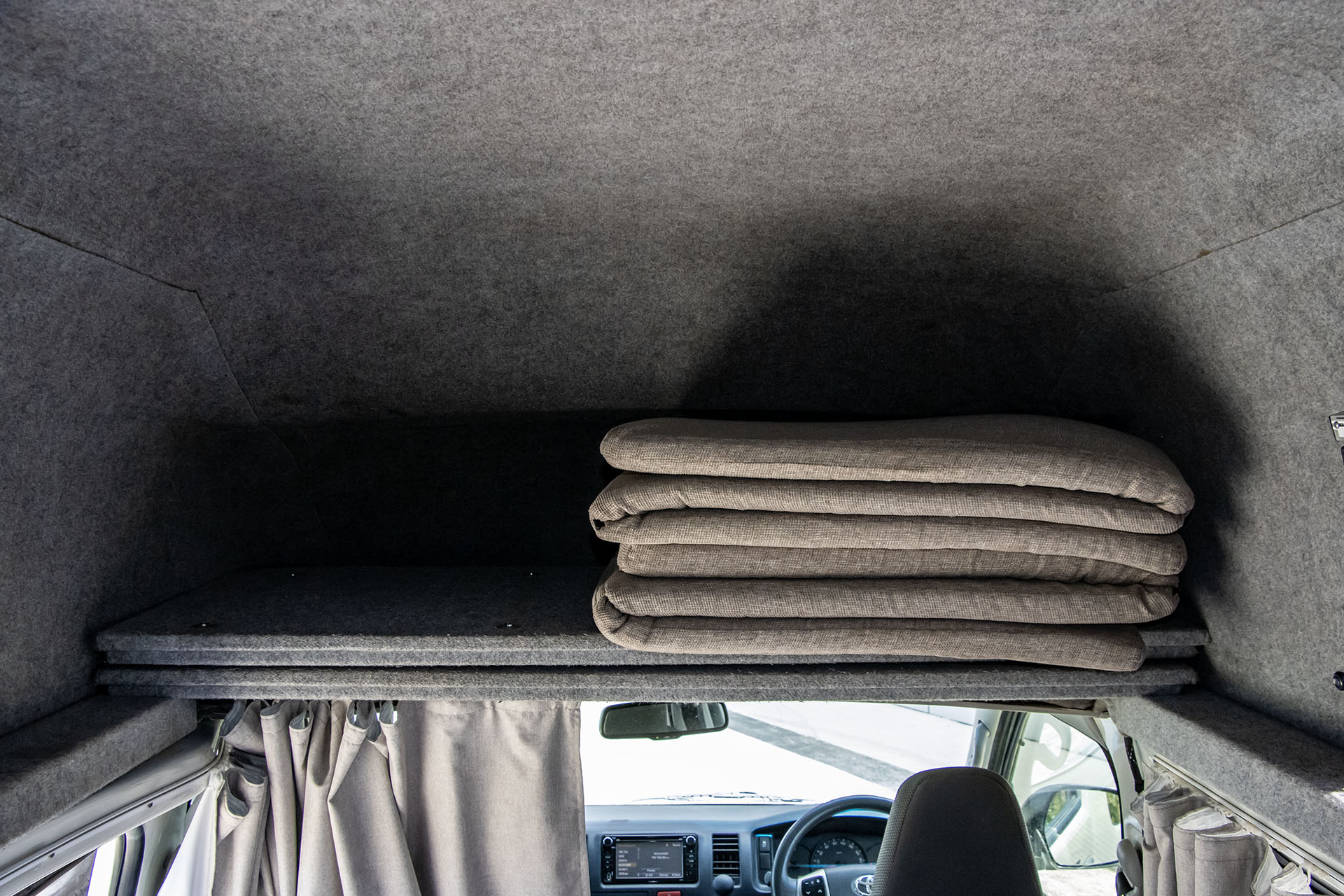 Carousel Popup Thumnails 26 - 2019 Windsor Double Down T490 Toyota 4 Berth
