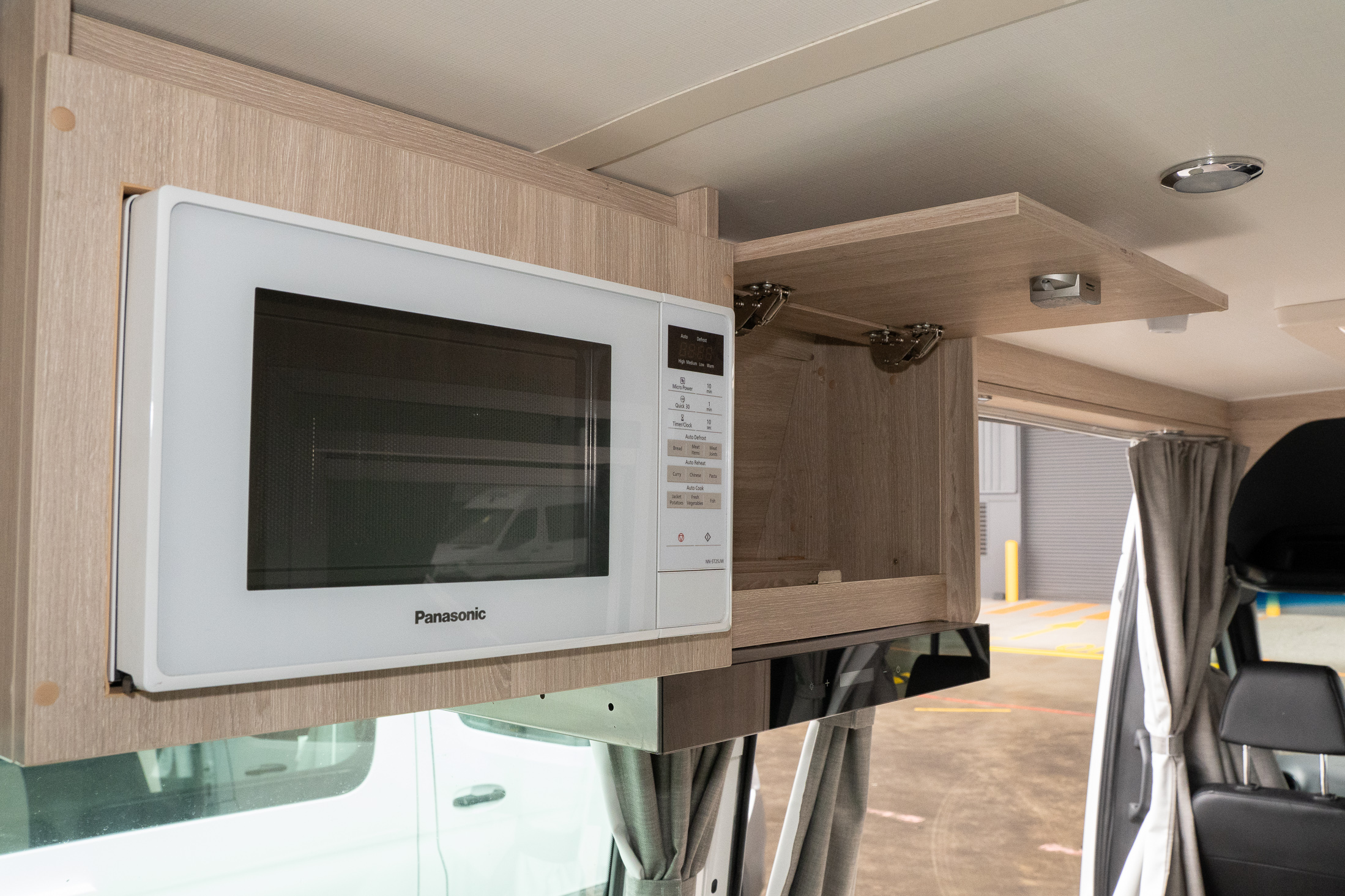 Carousel Popup Thumnails 29 - 2021 Talvor Euro Tourer Mercedes 2 Berth