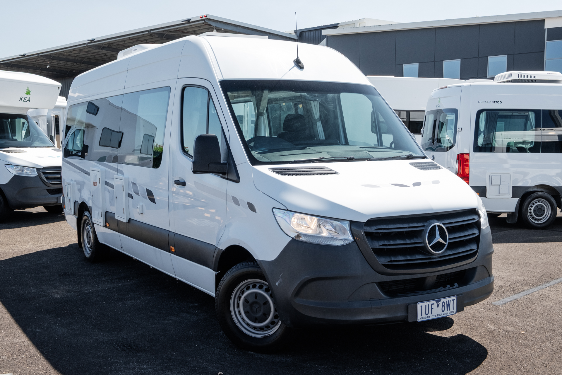 Carousel Popup Main - 2021 Kea Nomad M700 Mercedes 3 Berth