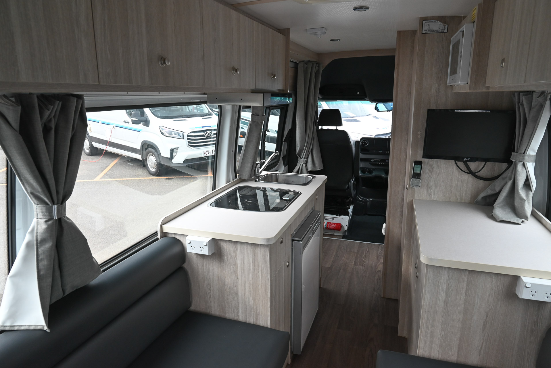 Carousel Popup Thumnails 28 - 2020 Talvor Euro Tourer Mercedes 2 Berth