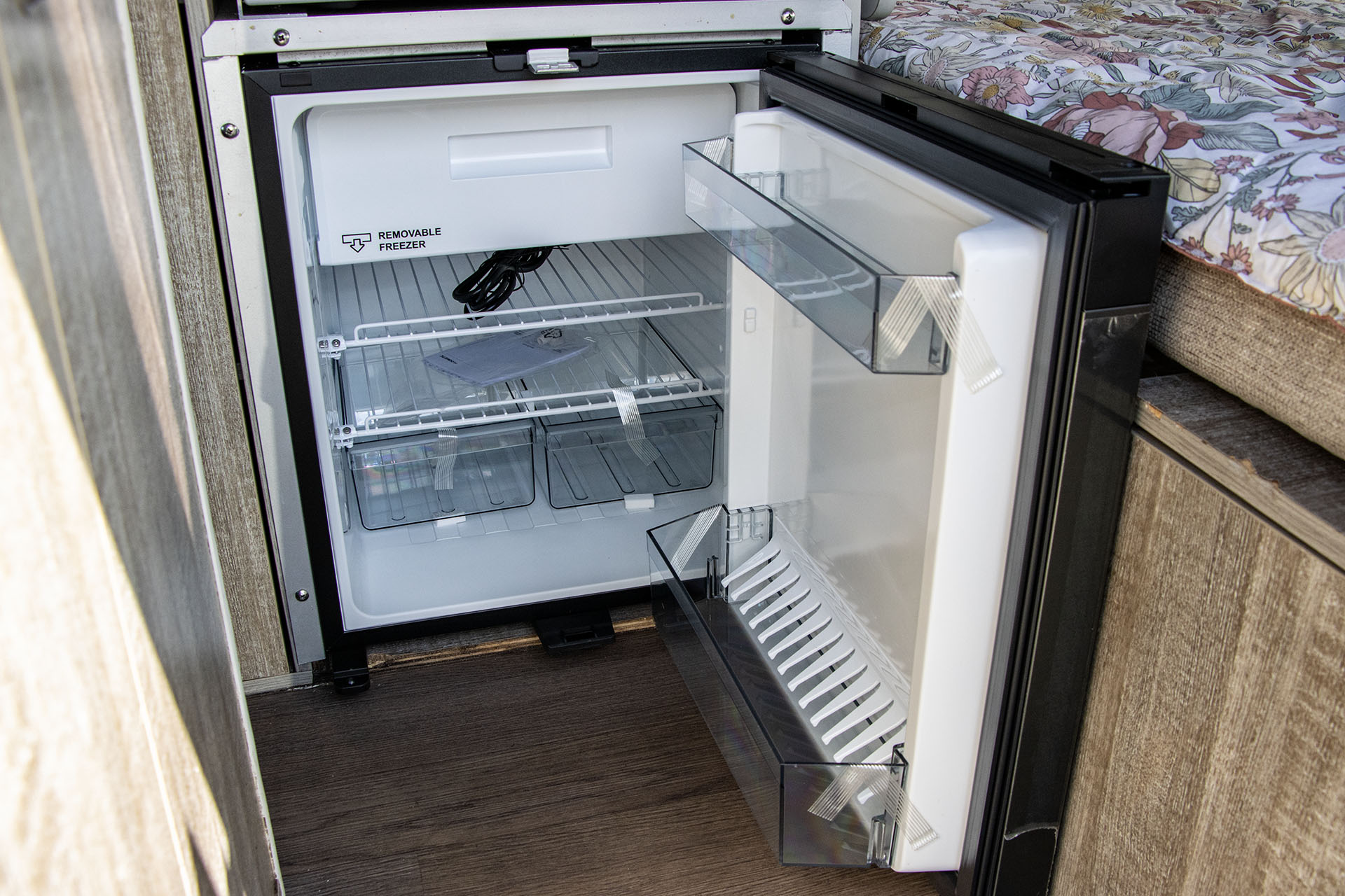 Carousel Popup Thumnails 23 - 2018 Talvor HiTop T490 Toyota 2 Berth