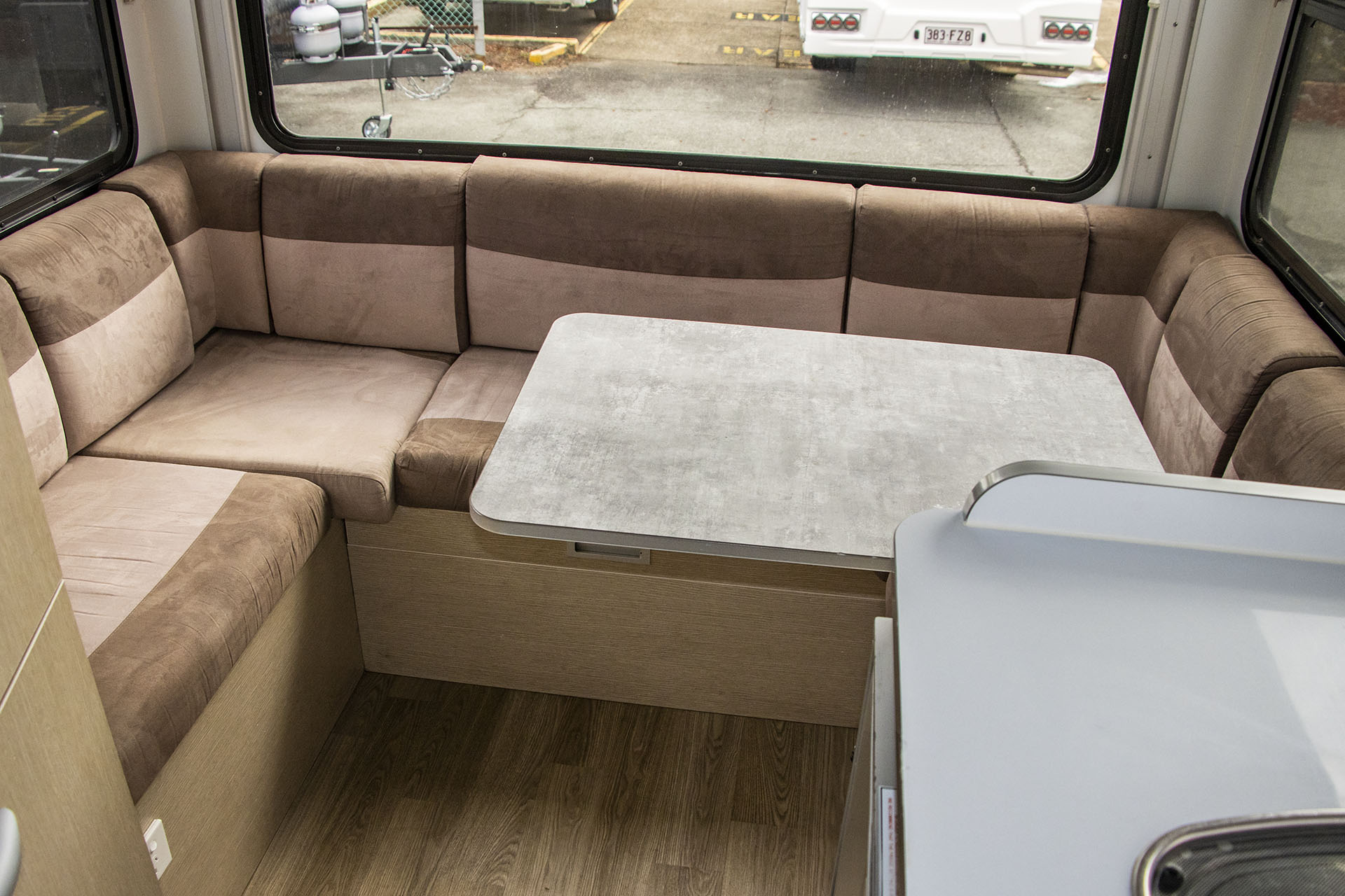 Carousel Popup Thumnails 27 - 2021 Kea Discovery M660 Mercedes 4 Berth