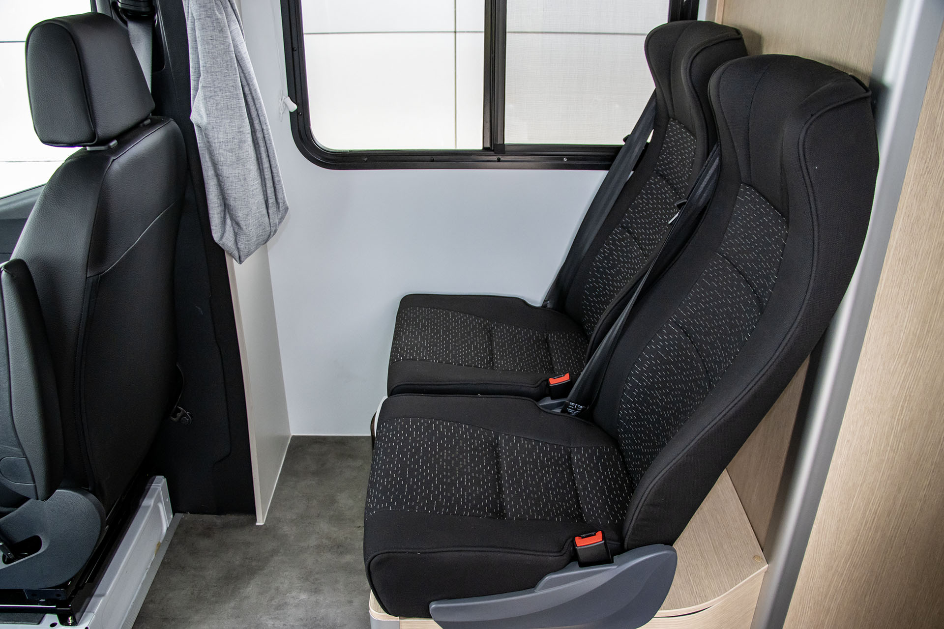 Carousel Popup Thumnails 22 - 2024 Kea Discovery M660 Mercedes 4 Berth