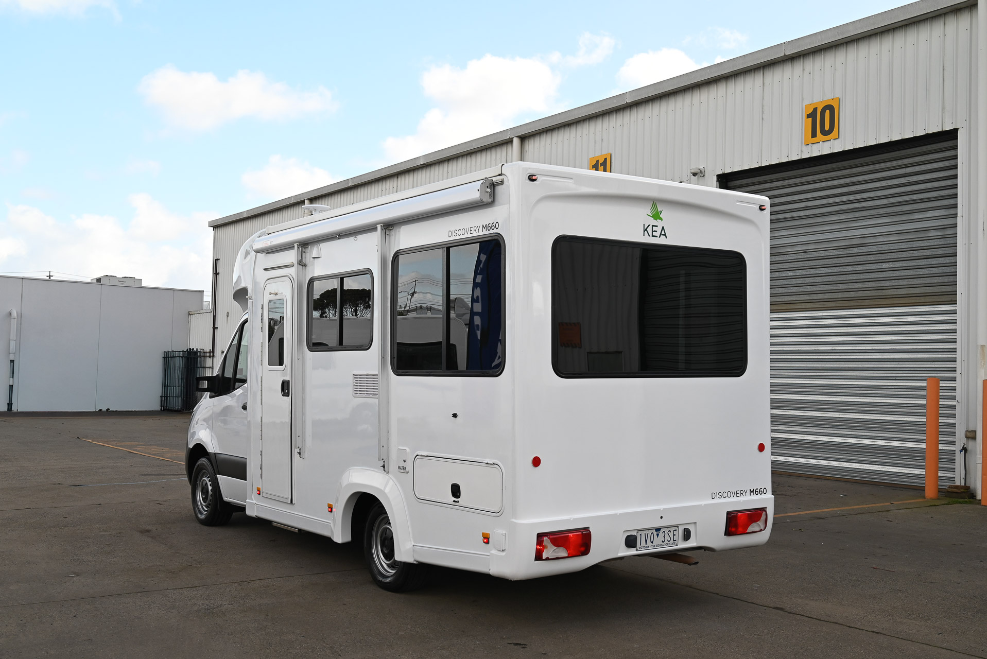 Carousel Popup Thumnails 7 - 2021 Kea Nomad Mercedes M700 3 Berth