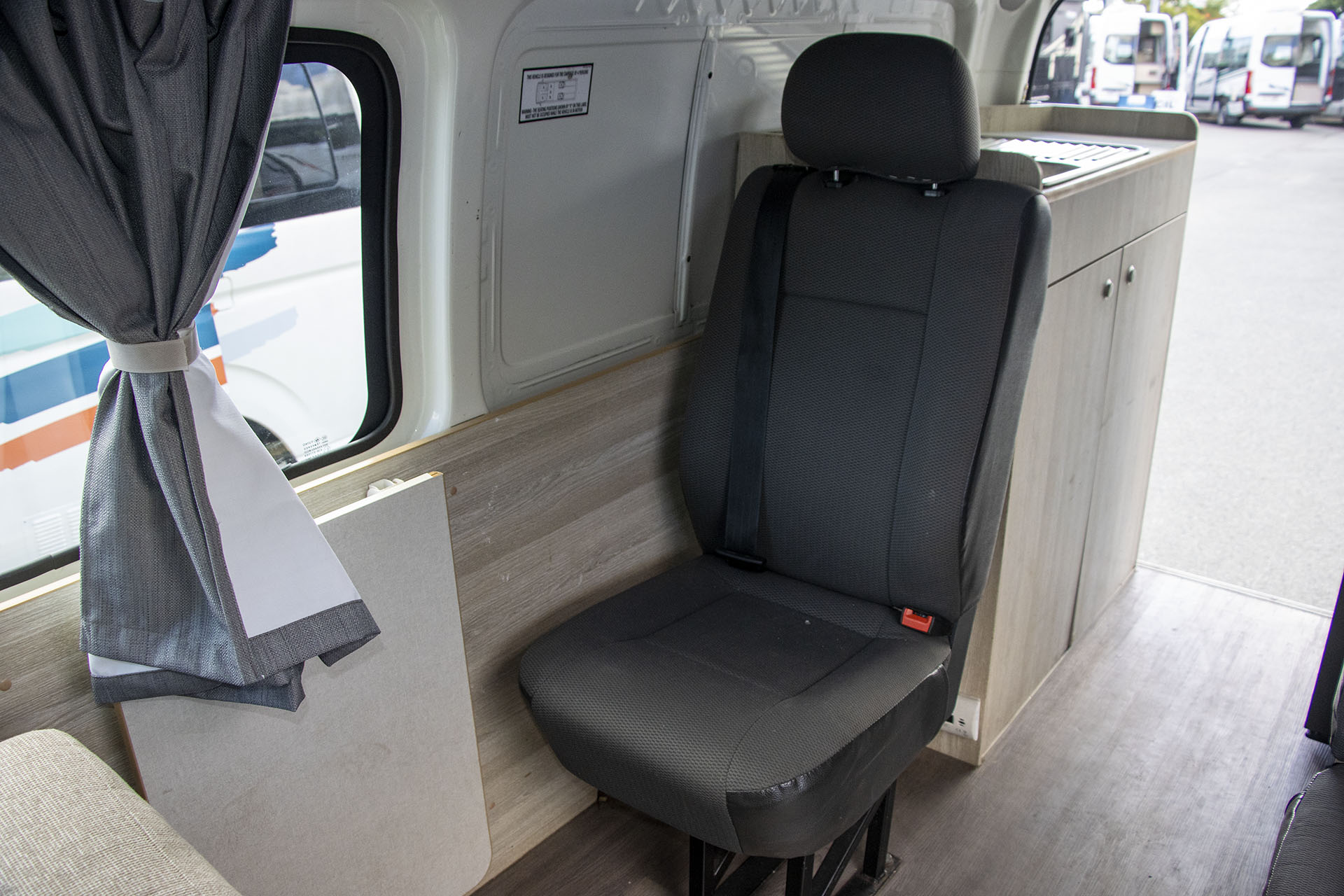 Carousel Popup Thumnails 18 - 2018 Talvor Endeavour Toyota 4 Berth
