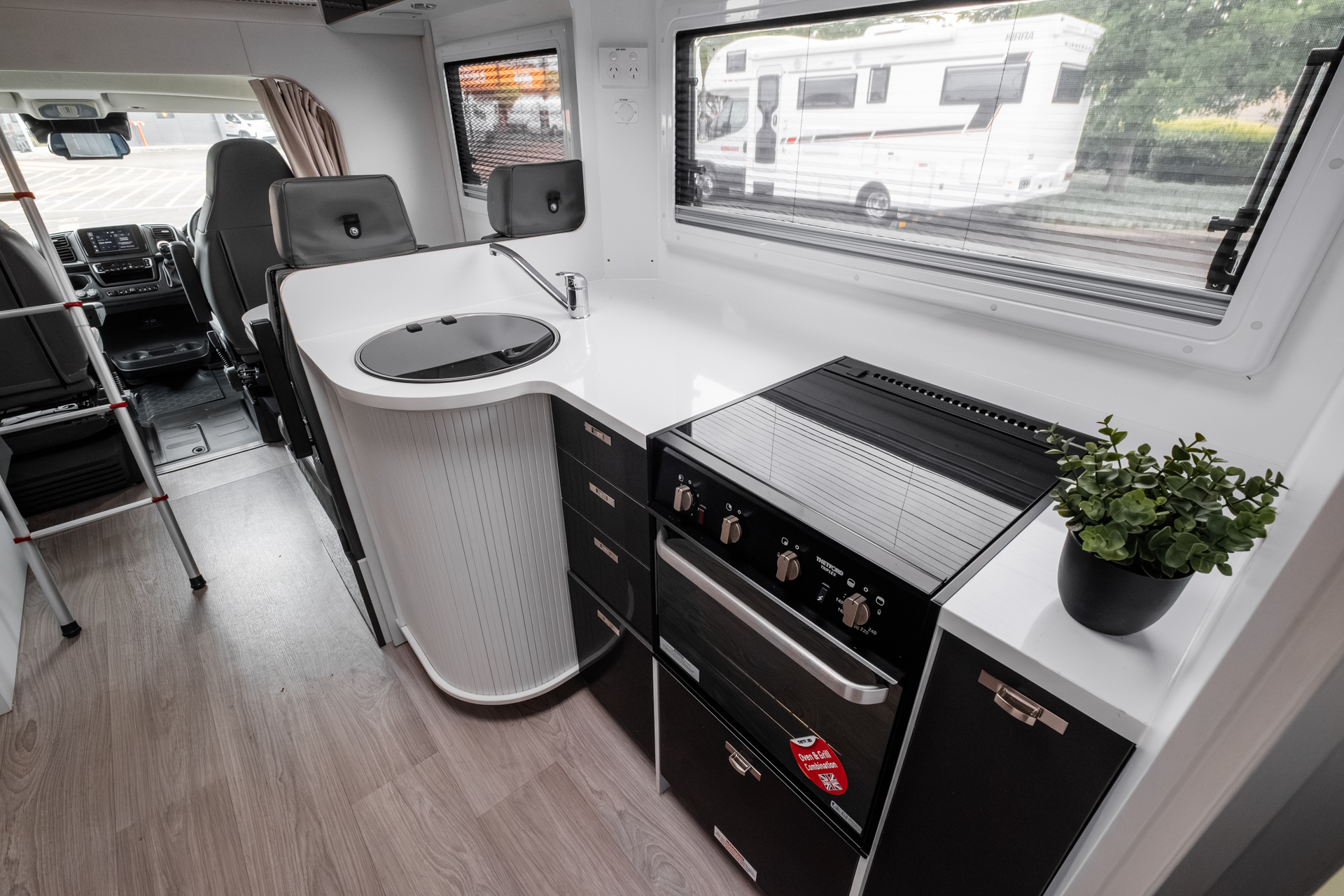 Carousel Popup Thumnails 22 - 2024 Windsor Flinders Fiat 4 Berth