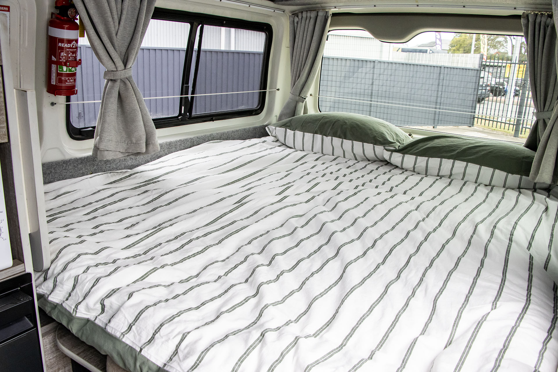 Carousel Popup Thumnails 26 - 2018 Windsor HiTop Plus T490 Toyota 2 Berth