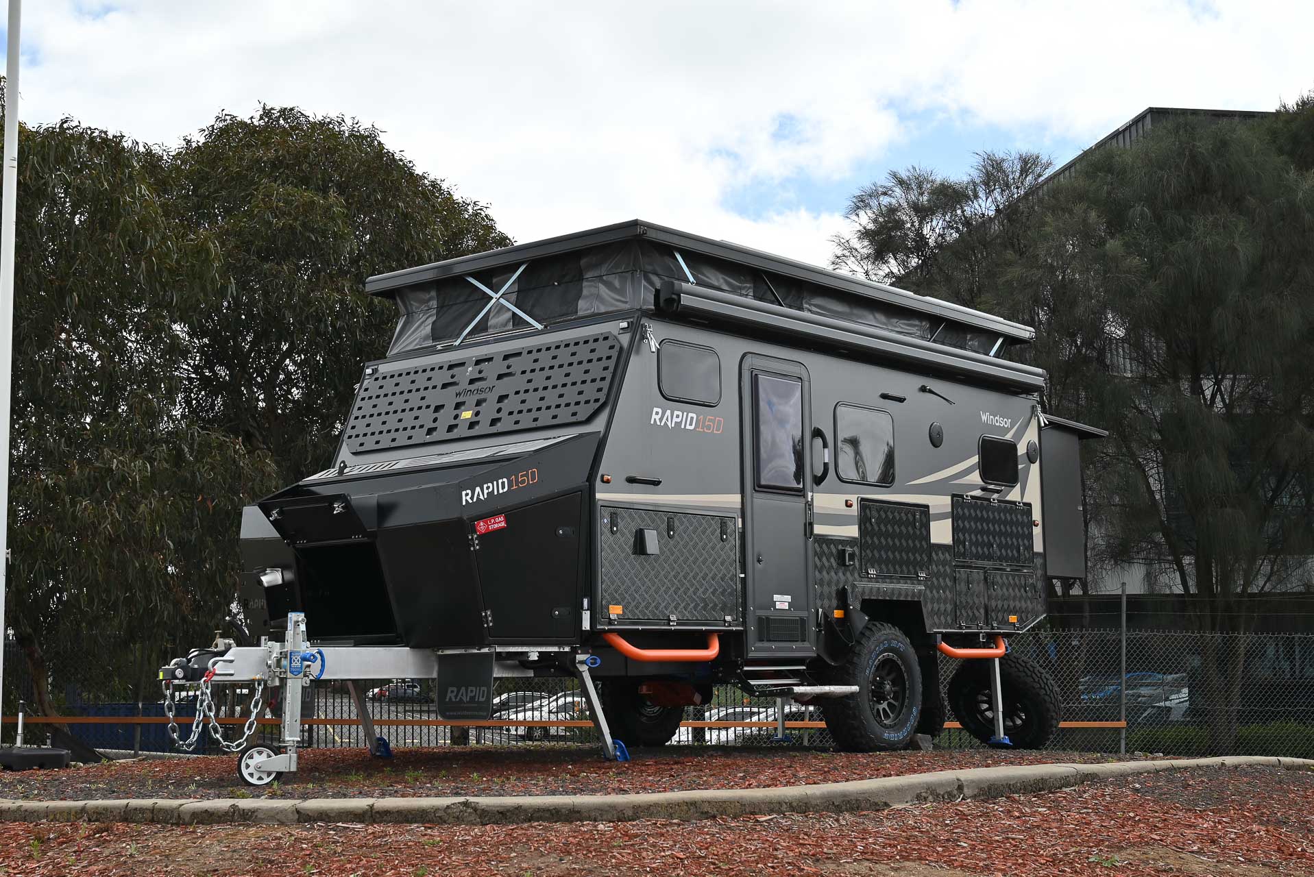Carousel Popup Main - 2025 Windsor Rapid 15D