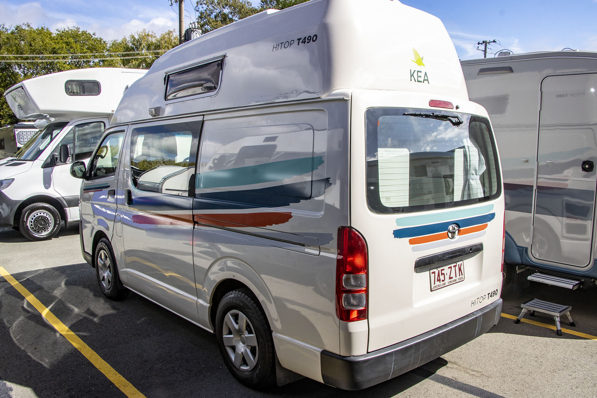 Carousel Popup Thumnails 7 - 2018 Talvor Endeavour Toyota 4 Berth