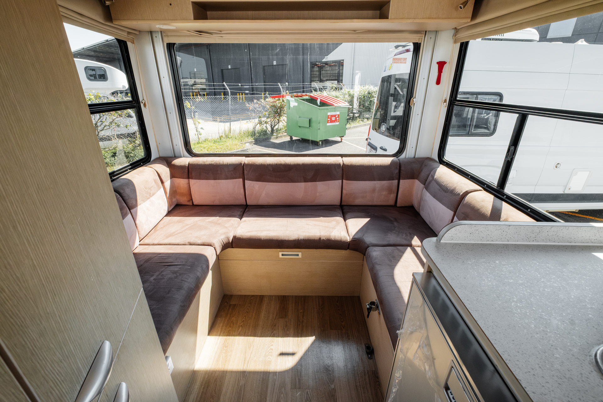 Carousel Popup Thumnails 32 - 2021 Kea Discovery M660 Mercedes 4 Berth