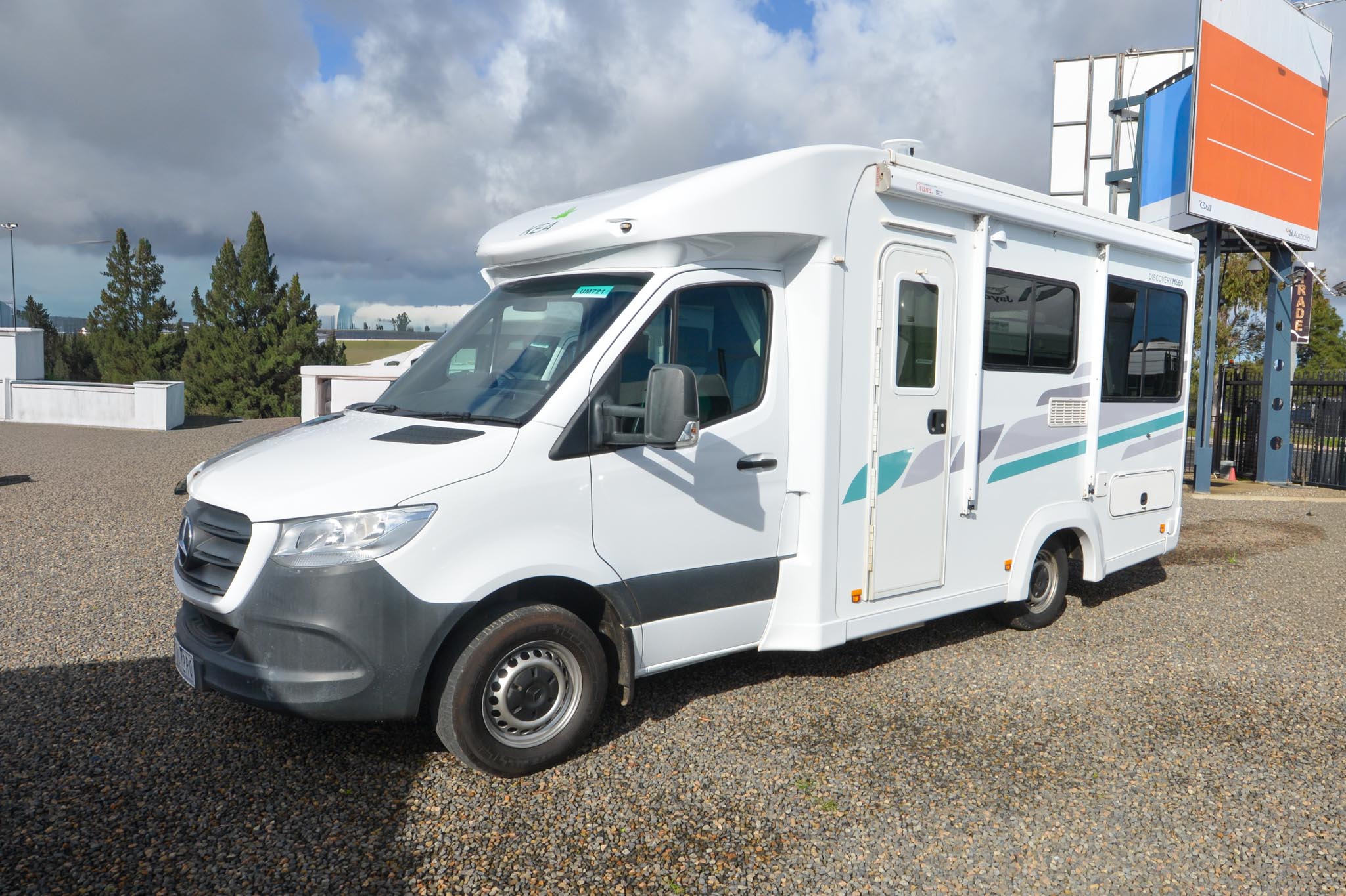 Carousel Popup Main - 2021 Kea Discovery M660 Mercedes 4 Berth