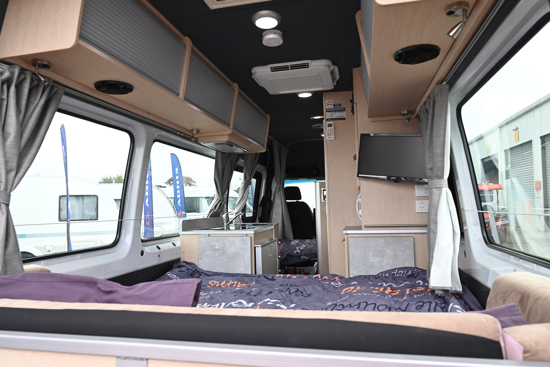 Carousel Popup Thumnails 20 - 2022 Kea Nomad Mercedes M700 2 1 Berth