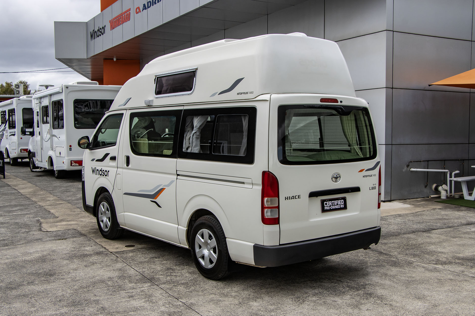 Carousel Popup Thumnails 7 - 2018 Windsor HiTop Plus T490 Toyota 2 Berth