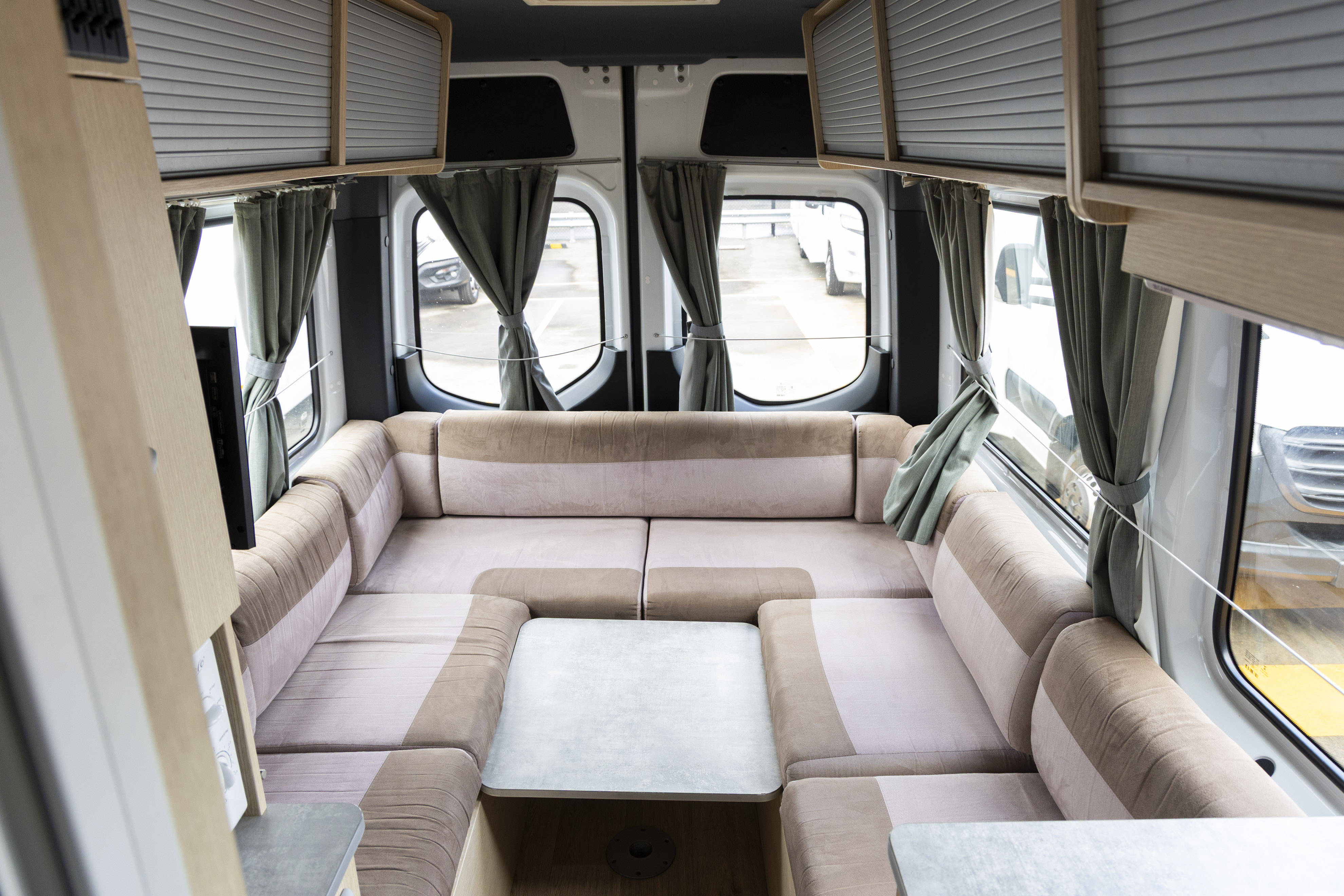 Carousel Popup Thumnails 21 - 2022 Kea Nomad M700 Mercedes 3 Berth