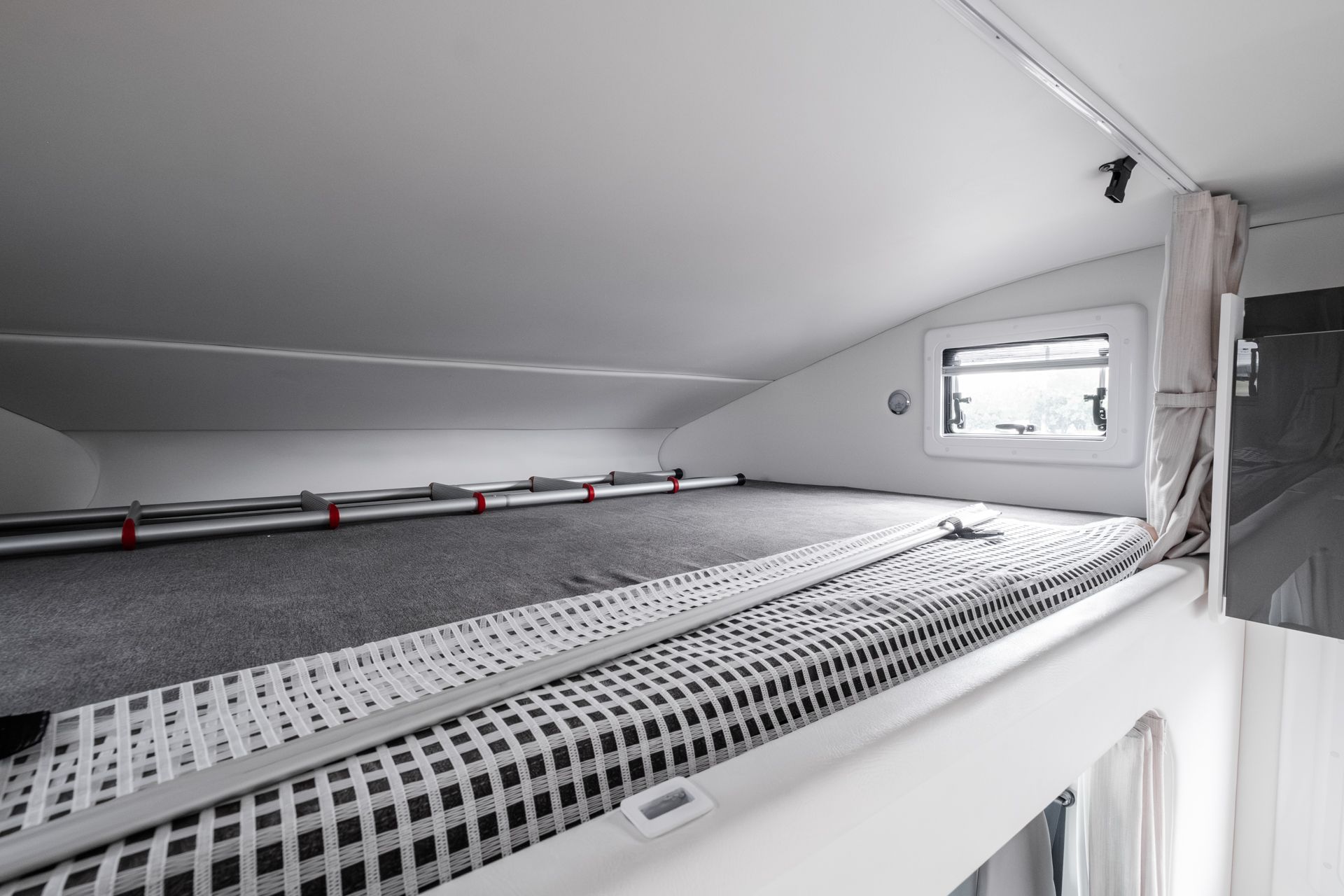 Carousel Popup Thumnails 17 - 2024 Windsor Simpson Fiat 4 Berth