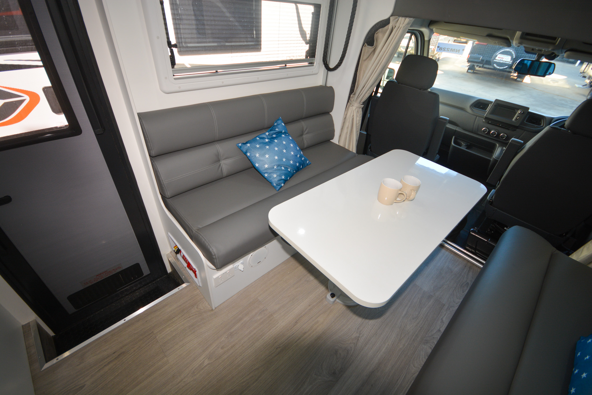 Carousel Popup Thumnails 21 - 2024 Windsor Daintree Renault 2 Berth