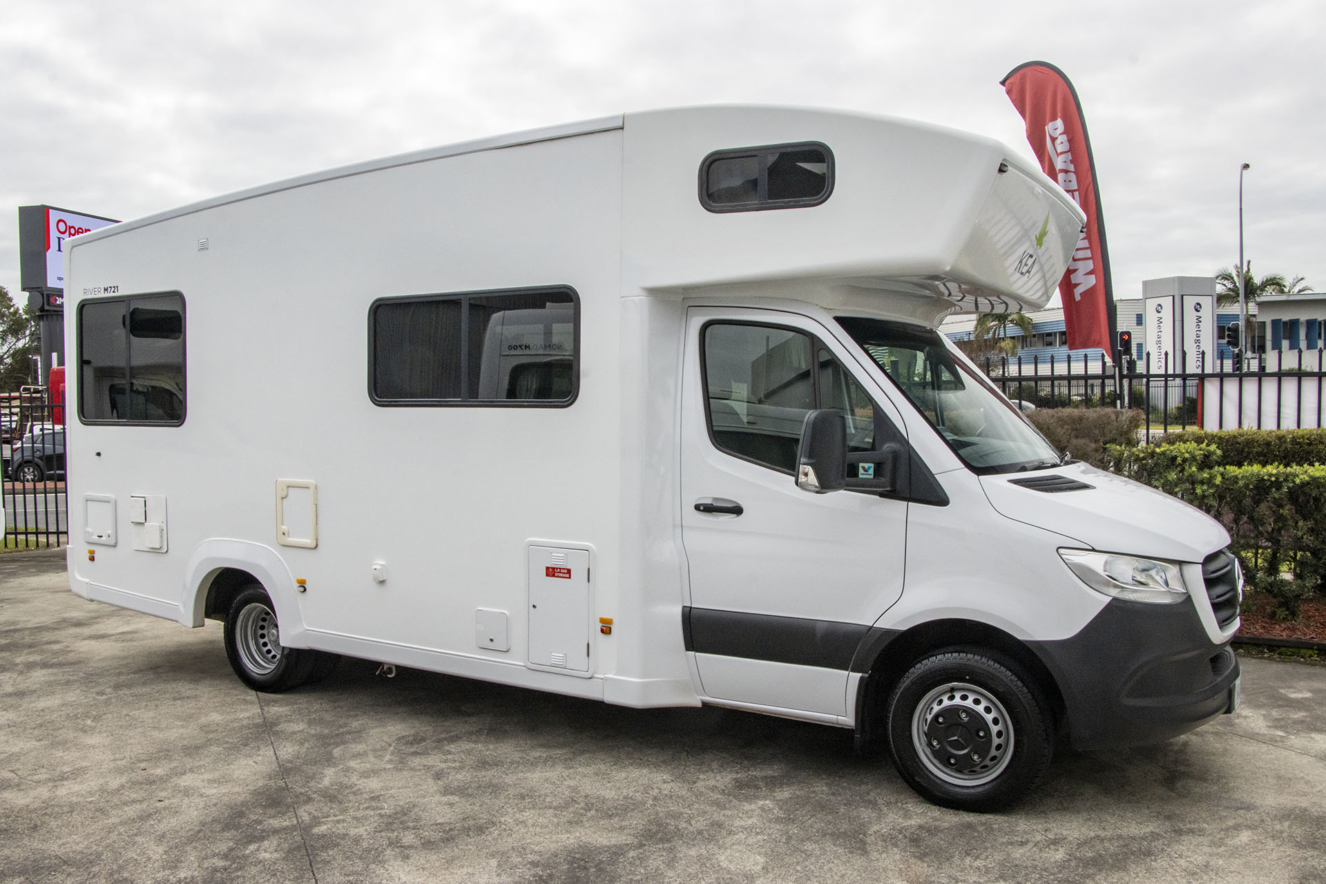Carousel Popup Thumnails 8 - 2020 Kea River M721 Mercedes 6 Berth