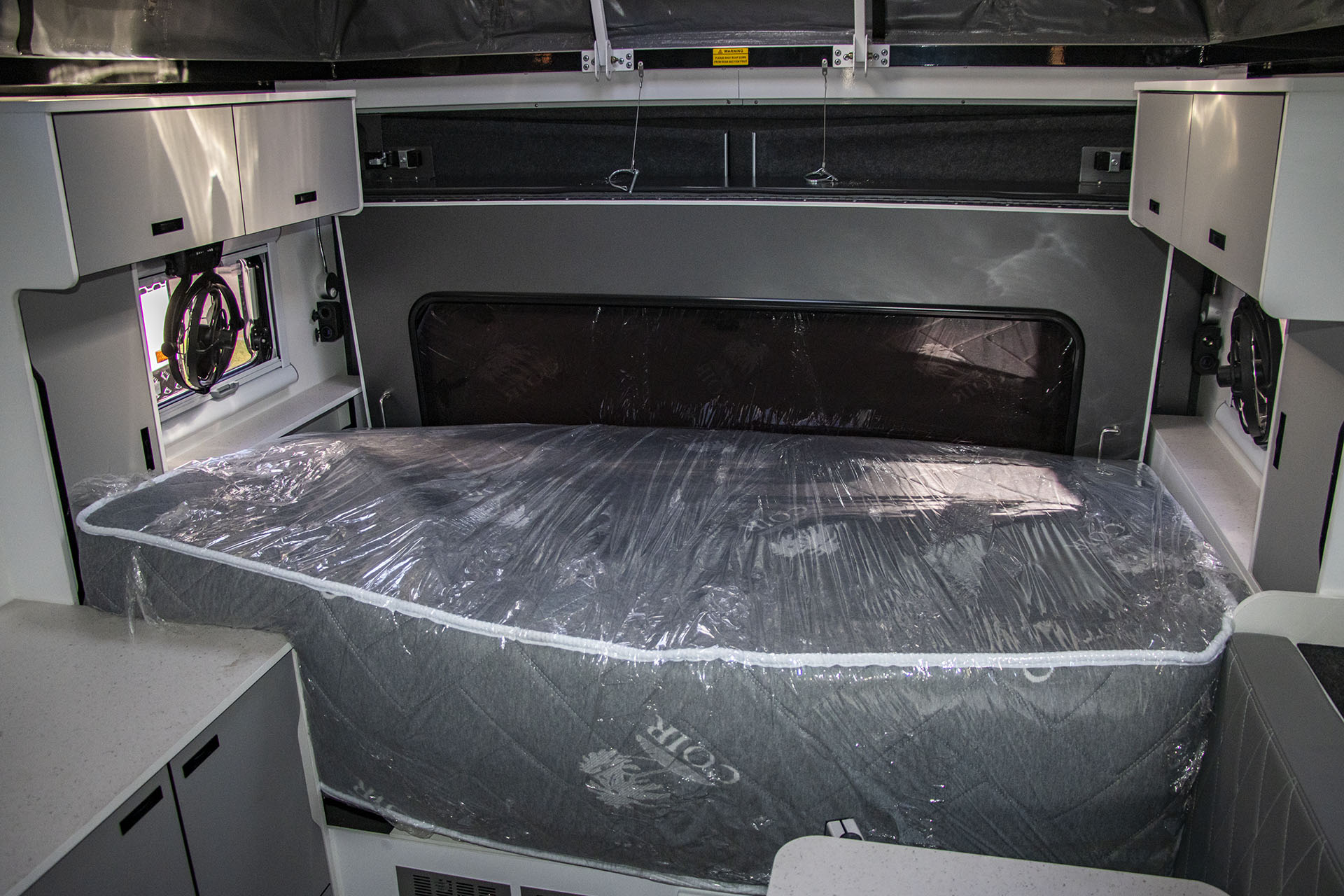Carousel Popup Thumnails 9 - 2025 Windsor Rapid 15B