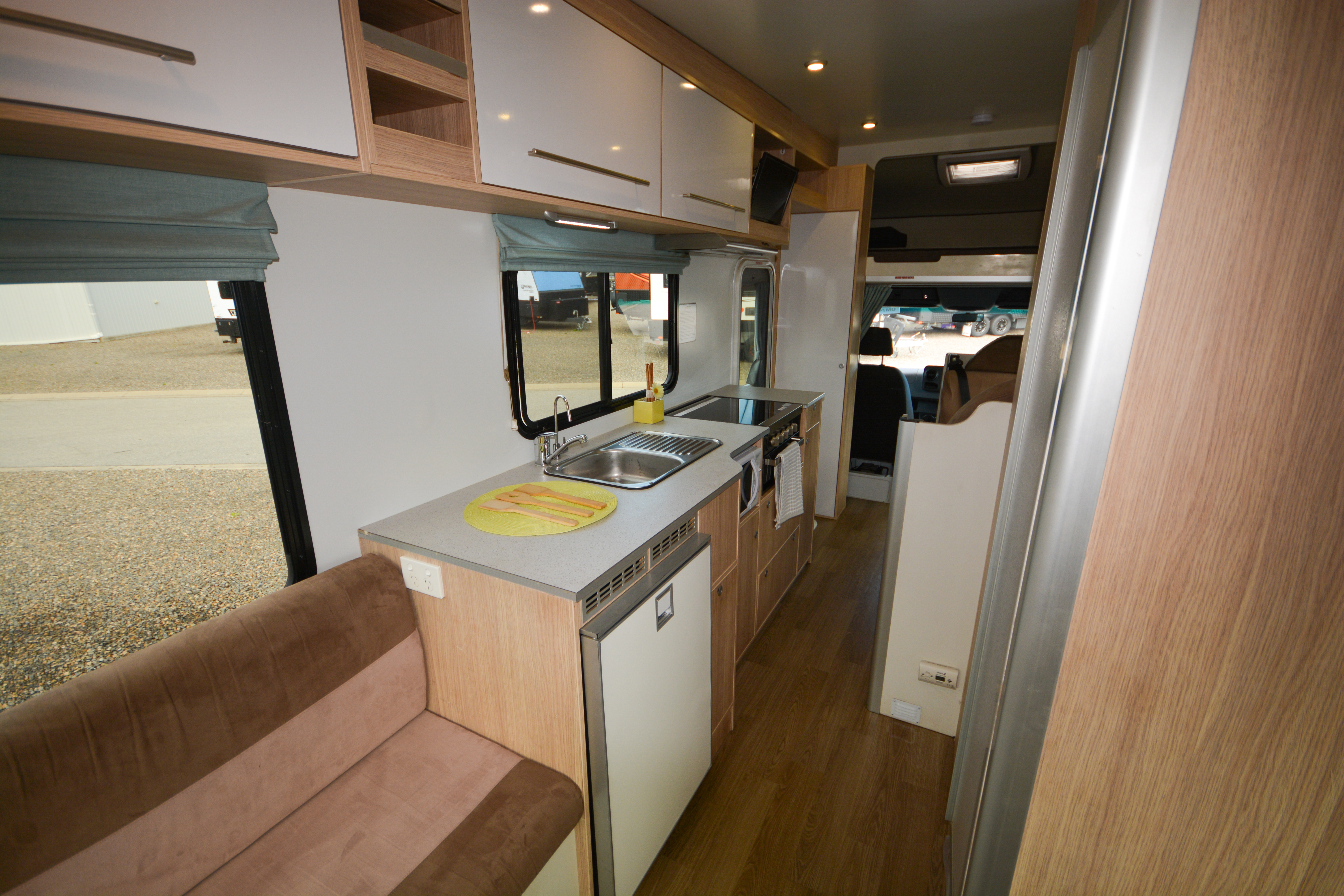 Carousel Popup Thumnails 23 - 2021 Kea River M721 Mercedes 6 Berth