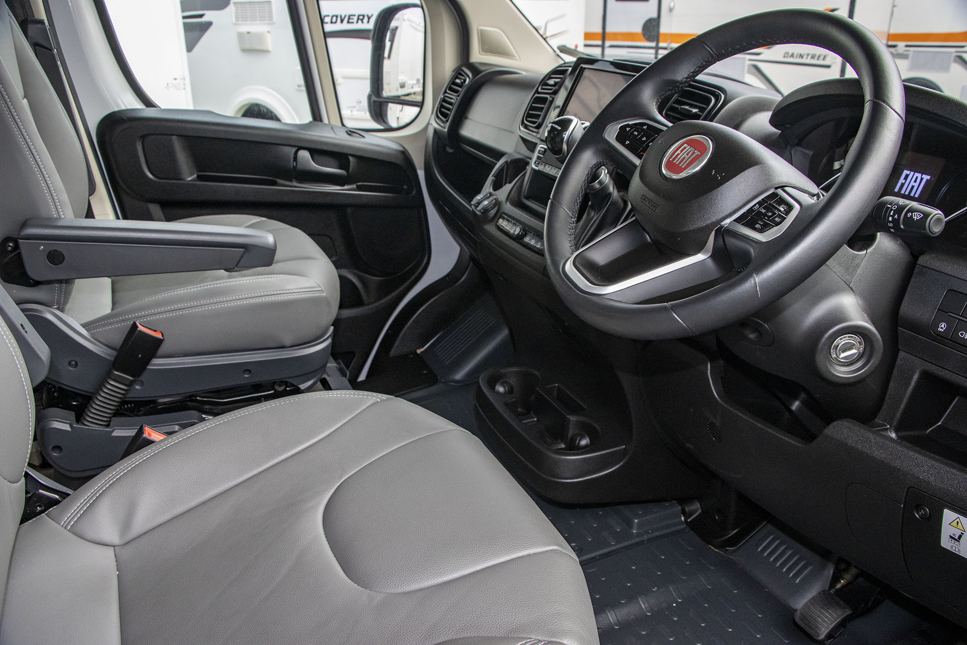 Carousel Popup Thumnails 8 - 2023 Windsor Simpson Fiat 4 Berth