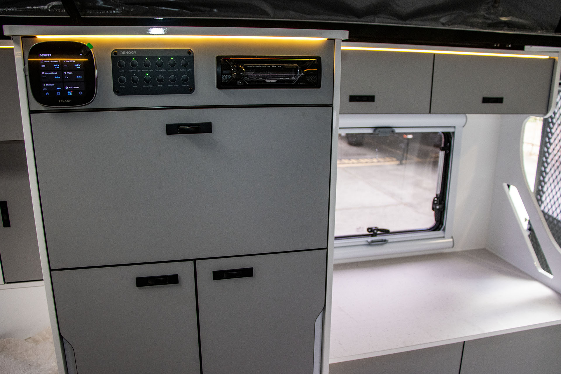 Carousel Popup Thumnails 20 - 2025 Windsor Rapid 15D