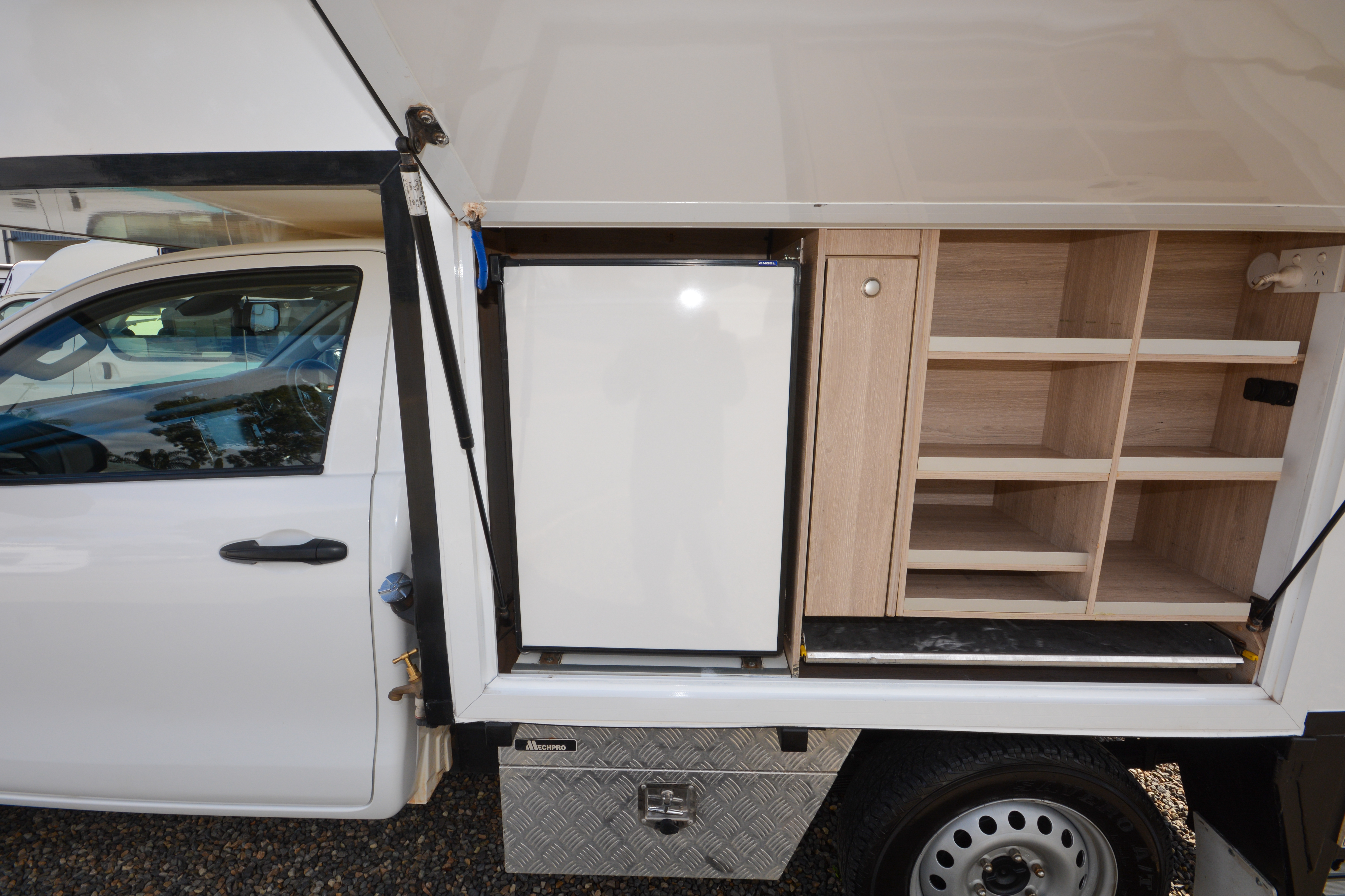 Carousel Popup Thumnails 11 - 2022 Talvor Adventure Camper Toyota 2 Berth