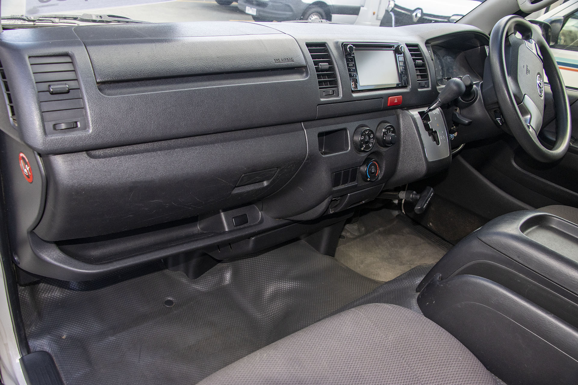 Carousel Popup Thumnails 11 - 2018 Talvor Endeavour Toyota 4 Berth