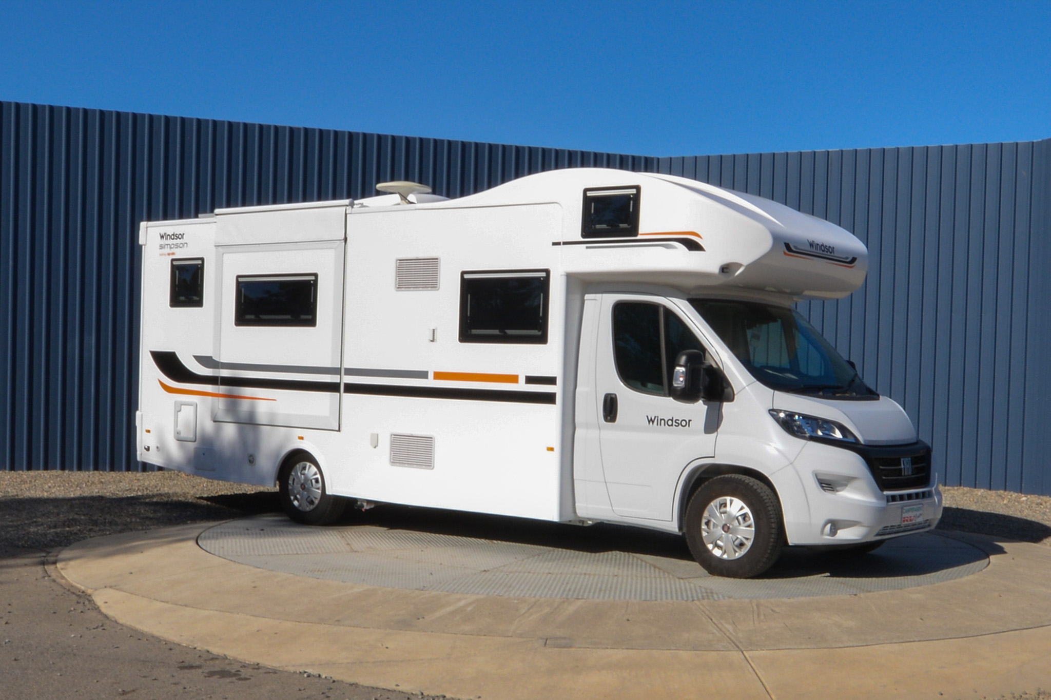 Carousel Popup Thumnails 3 - 2024 Windsor Simpson Fiat 4 Berth