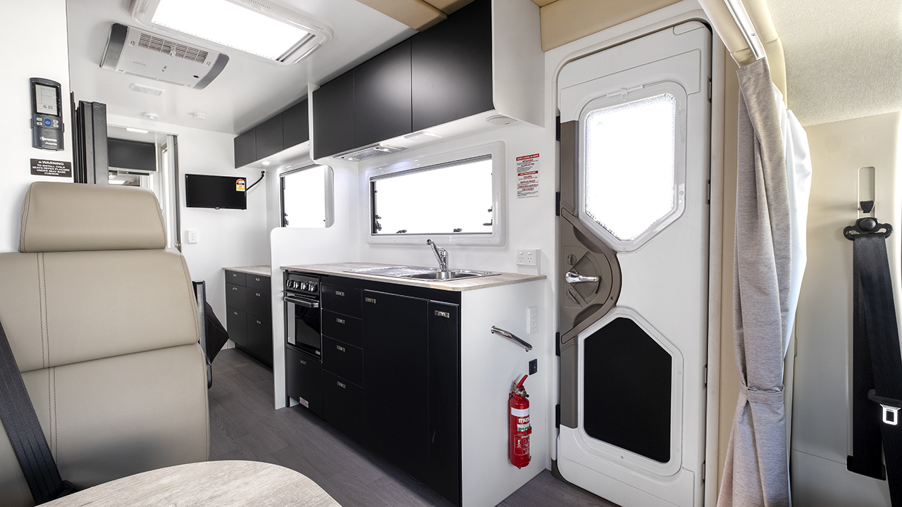 Carousel Popup Thumnails 14 - 2023 Windsor Simpson Fiat 4 Berth