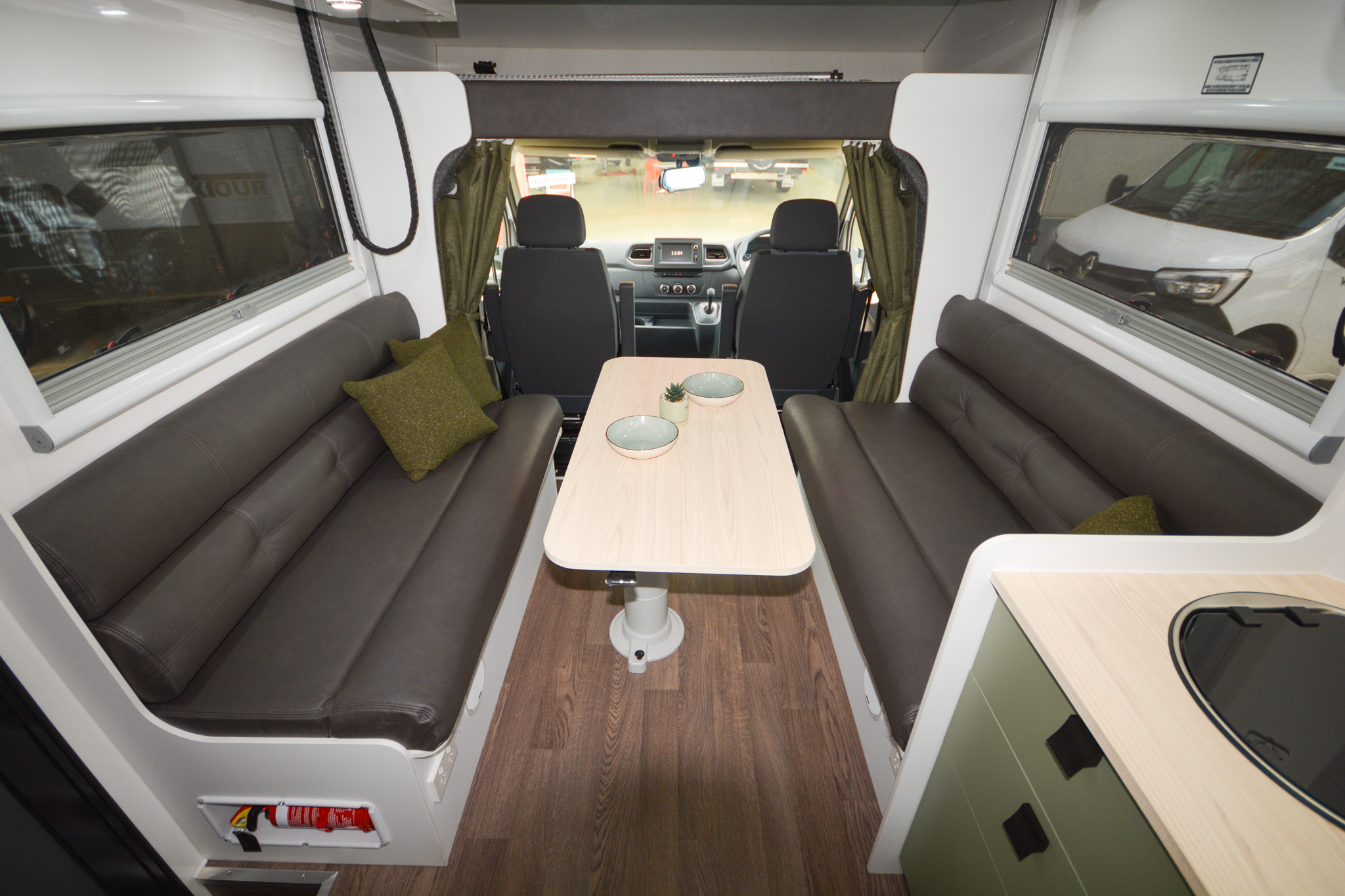 Carousel Popup Thumnails 18 - 2024 Windsor Daintree Renault 2 Berth