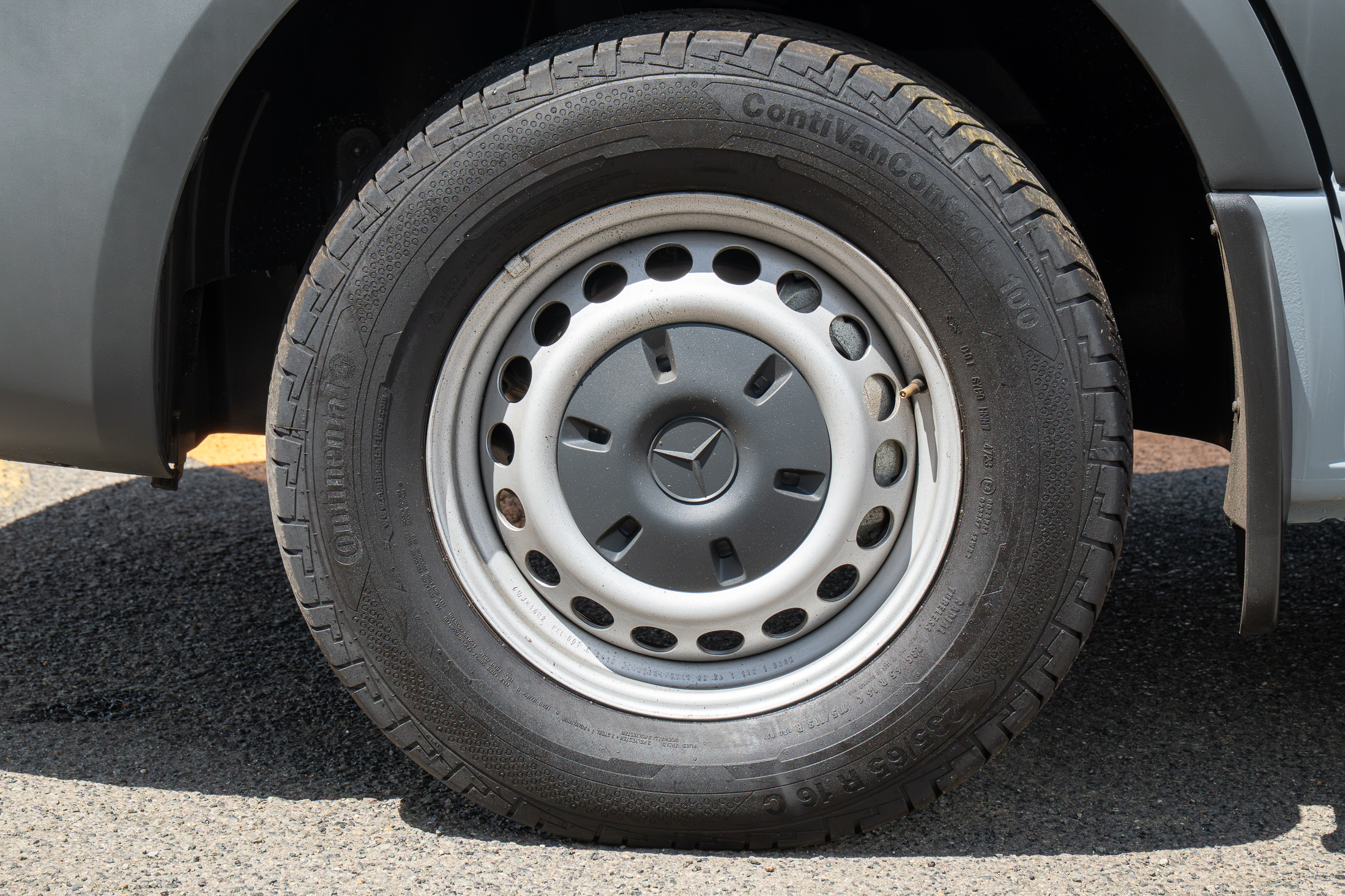 Carousel Popup Thumnails 19 - 2024 Mercedes-Benz Discovery M660 4 Berth