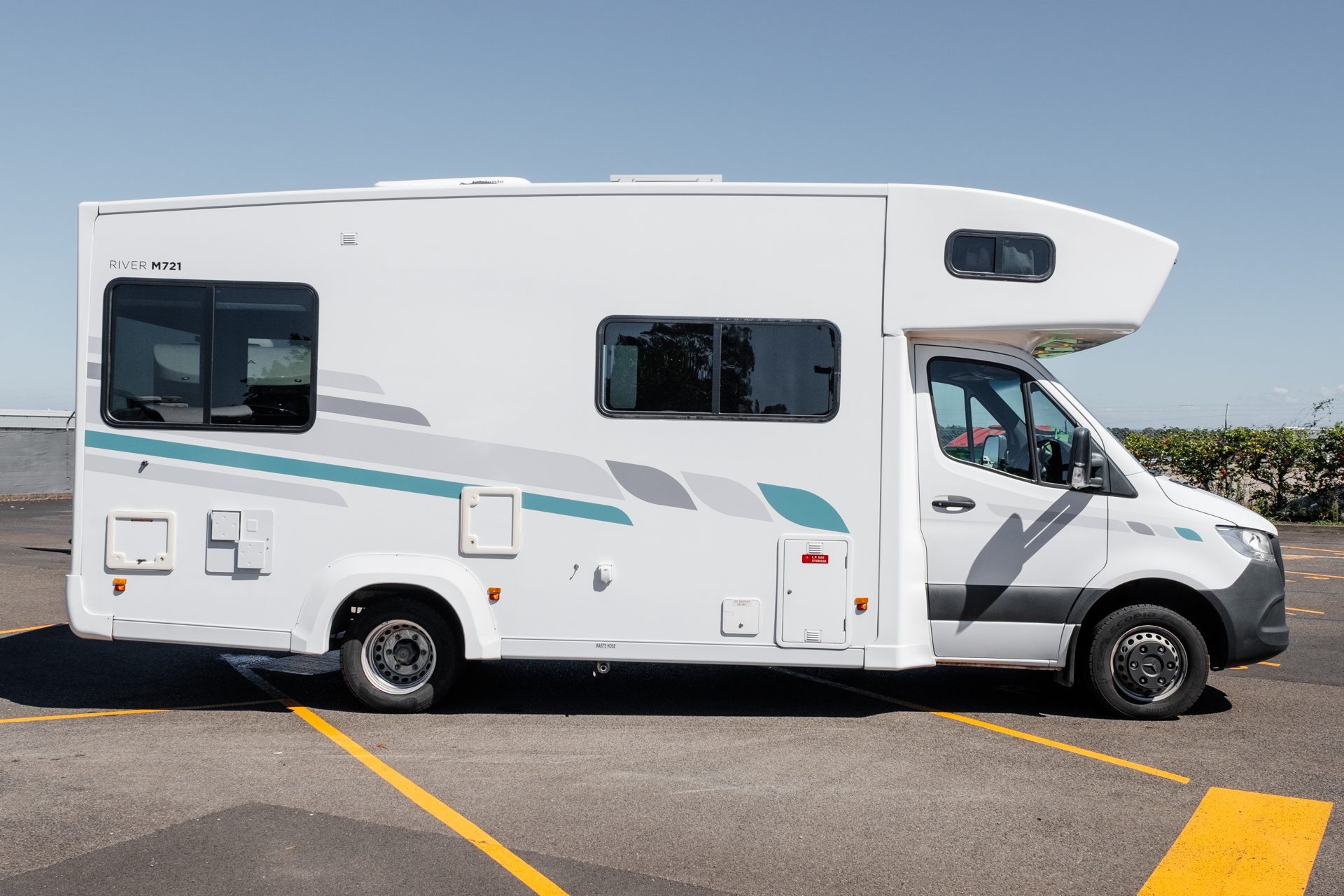 Carousel Popup Thumnails 8 - 2021 Kea River M721 Mercedes 6 Berth